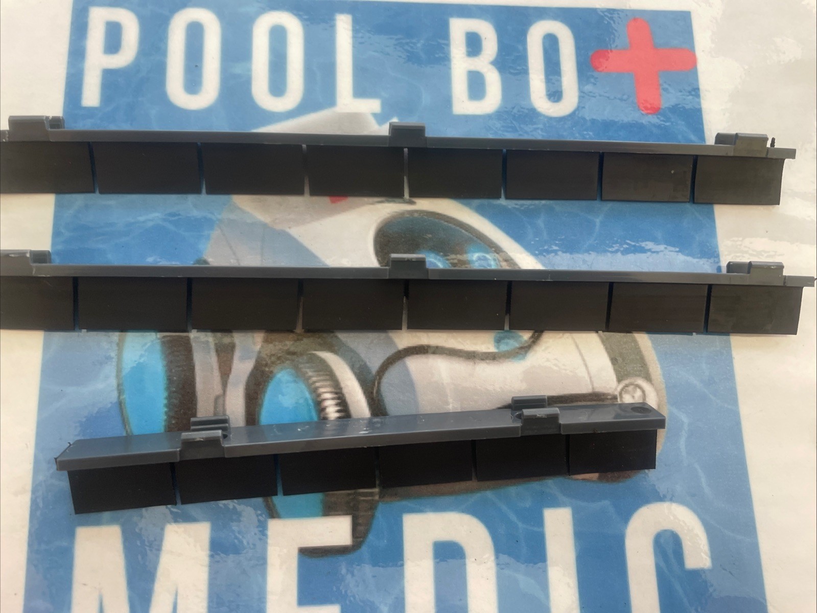 New Maytronics Dolphin Pool Skirt Rubber Strips Bottom Brush Scrubber Echo CC