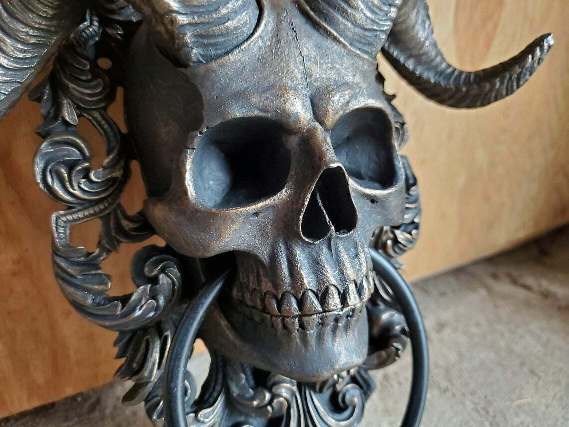 Skull Door Knocker, Horned, Gothic Decor, Oddities, Halloween Decoration, Skulls