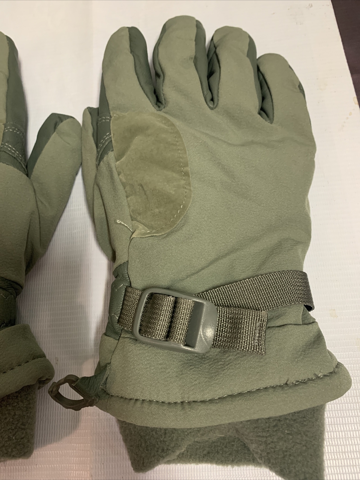 NEW USGI UNISEX INTERMEDIATE COLD/WET WEATHER GLOVES FOLIAGE GREEN, MEDIUM