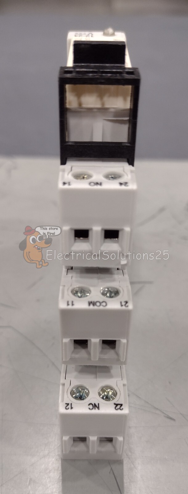 New 1 PC. Allen-Bradley 700-HLT12Z24 compact relay - Free Shipping