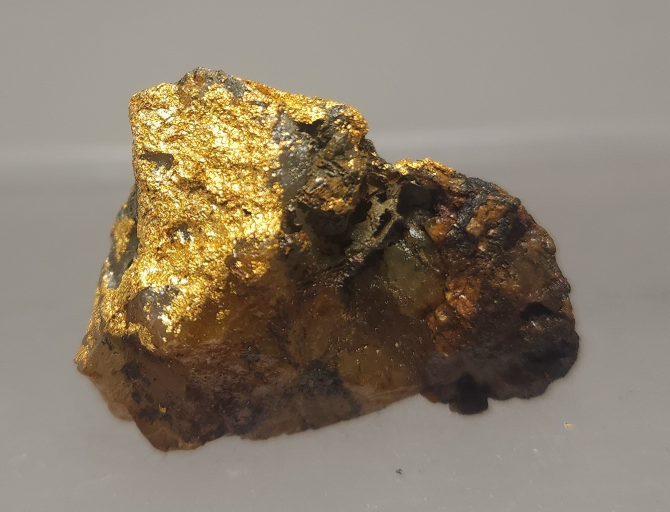 Gold Ore Specimen 9.8g Native Gold Strung Thru Tellurides 619 Was 117