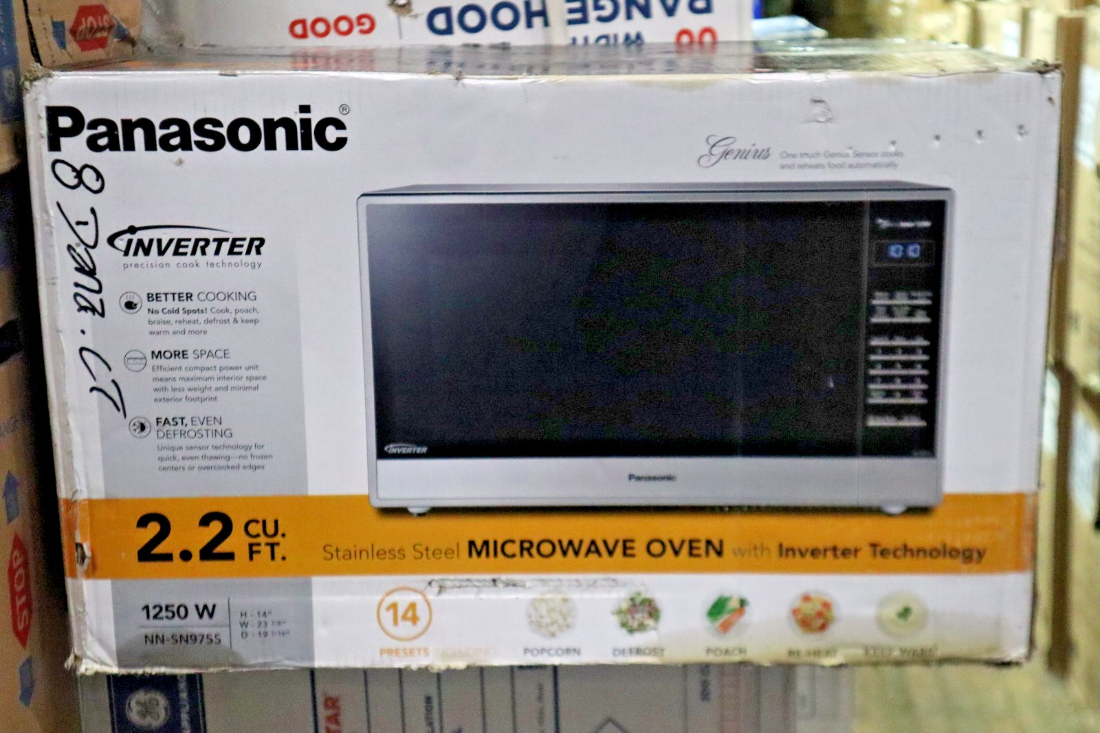 Panasonic ''2.2 cu ft'' Microwave Oven With Inverter Technology (NN-SN975S)