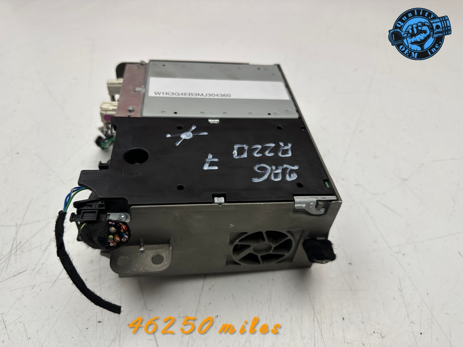 2020-2025 MERCEDES A GLE GLS - AUDIO RADIO RECEIVER HEAD UNIT MODULE A1679003819
