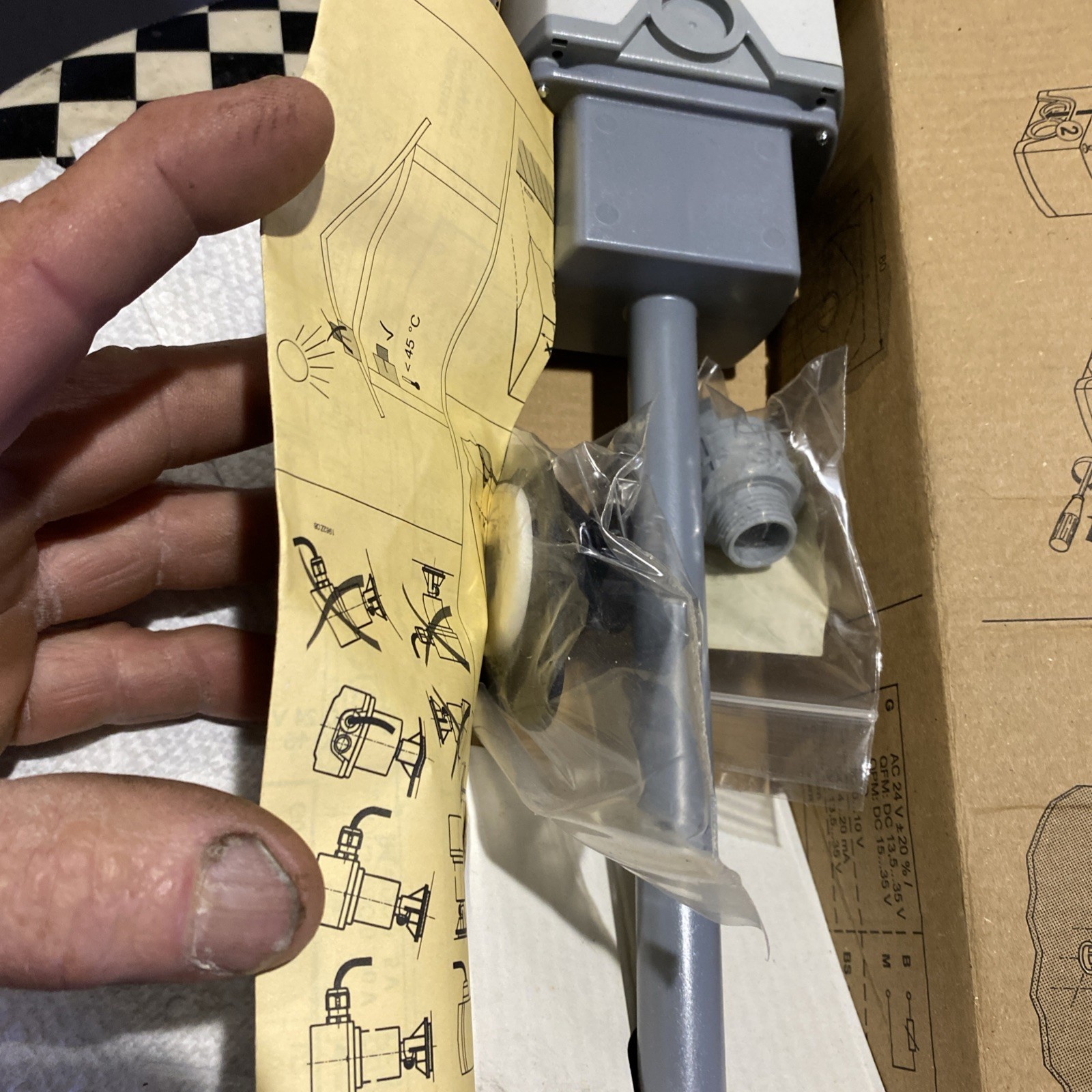 SIEMENS QPM2162 DUCT AIR QUALITY SENSOR NEW OPEN BOX