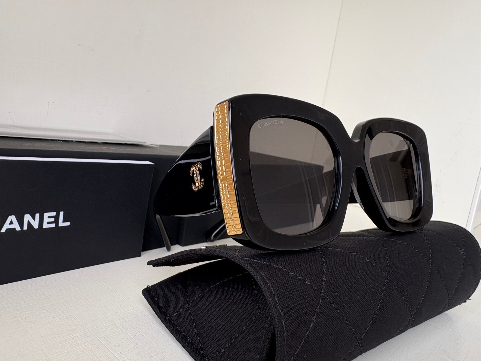 😊Authentic CHANEL 5435 POLARIZED BLACK & WHITE RECTANGLE SUNGLASSES