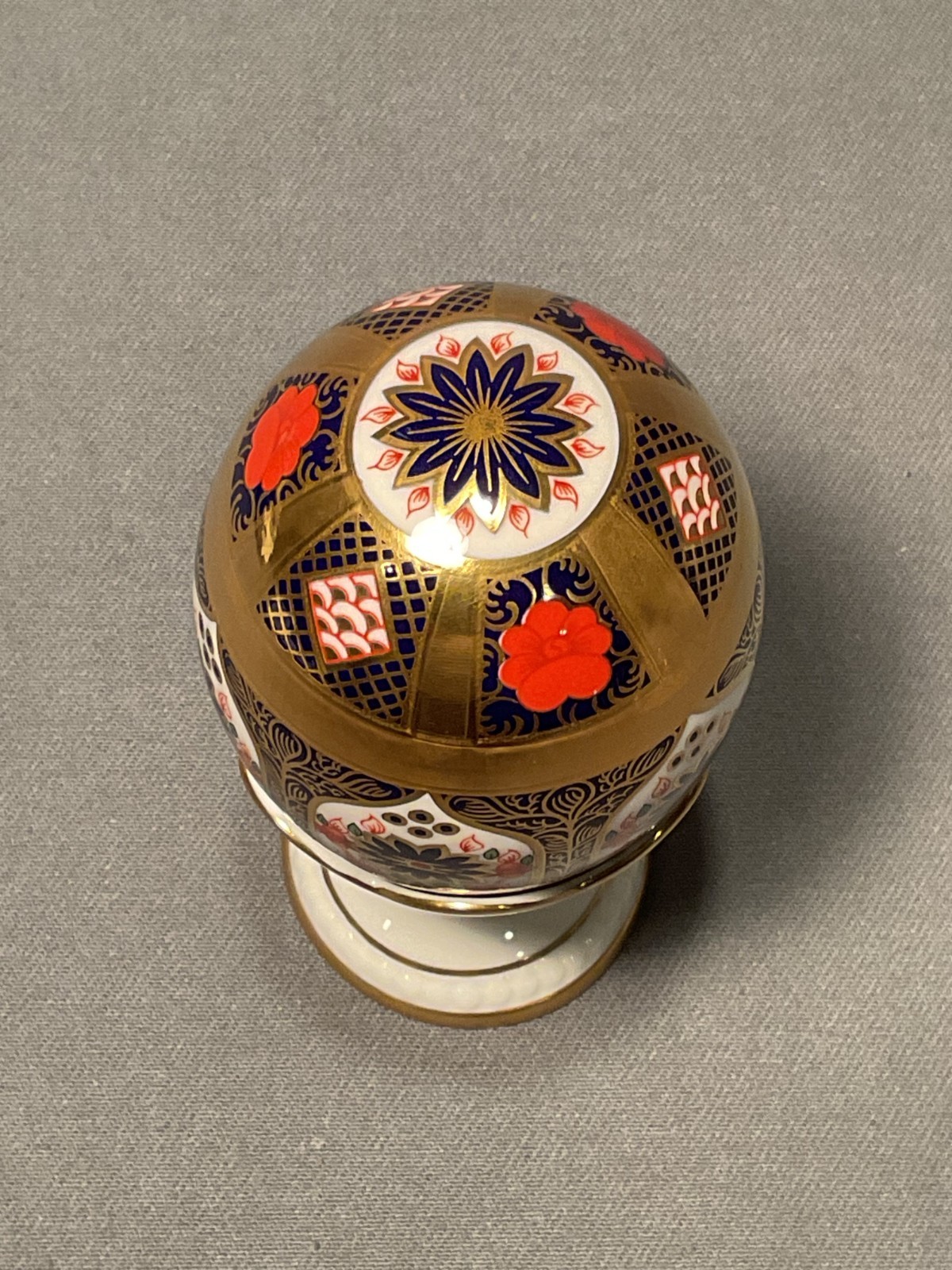 Royal Crown Derby - Old Imari - Solid Gold Band - Egg with Stand