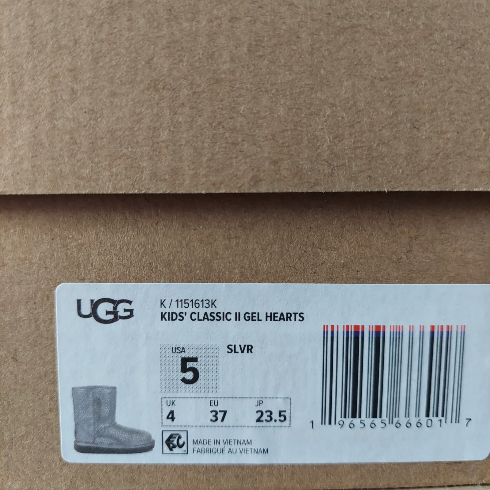 UGG Classic II Gel Hearts Silver Sequin Boots 1151613K Size 5 Kids Women's 6 NIB