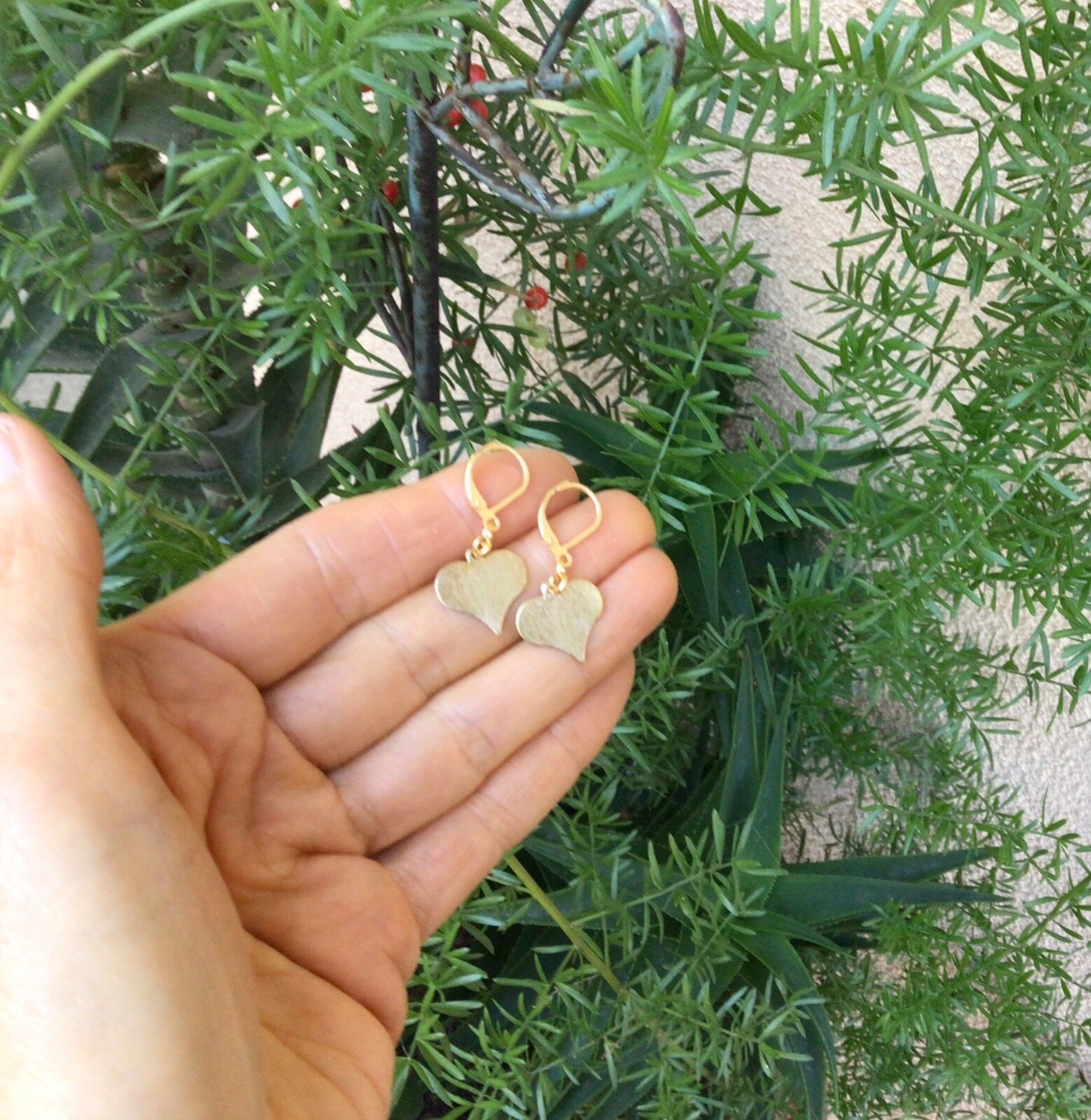 New Handcrafted Sundance Charm Artisan jewelry Handmade Earrings Heart Leverback