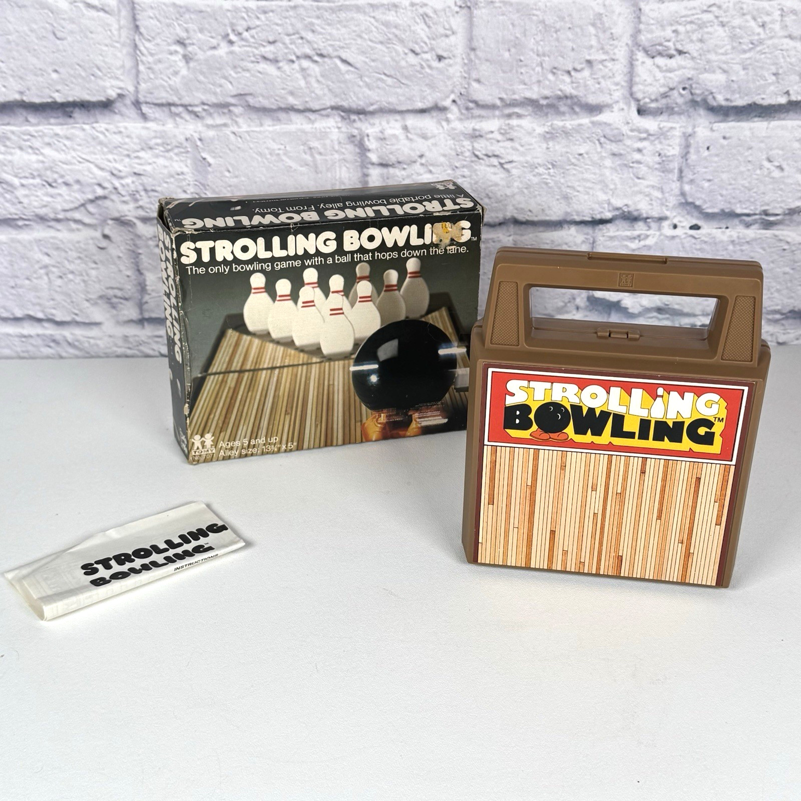 Vintage 1980 Tomy Strolling Bowling Wind Up Ball Portable Table Game Travel Box