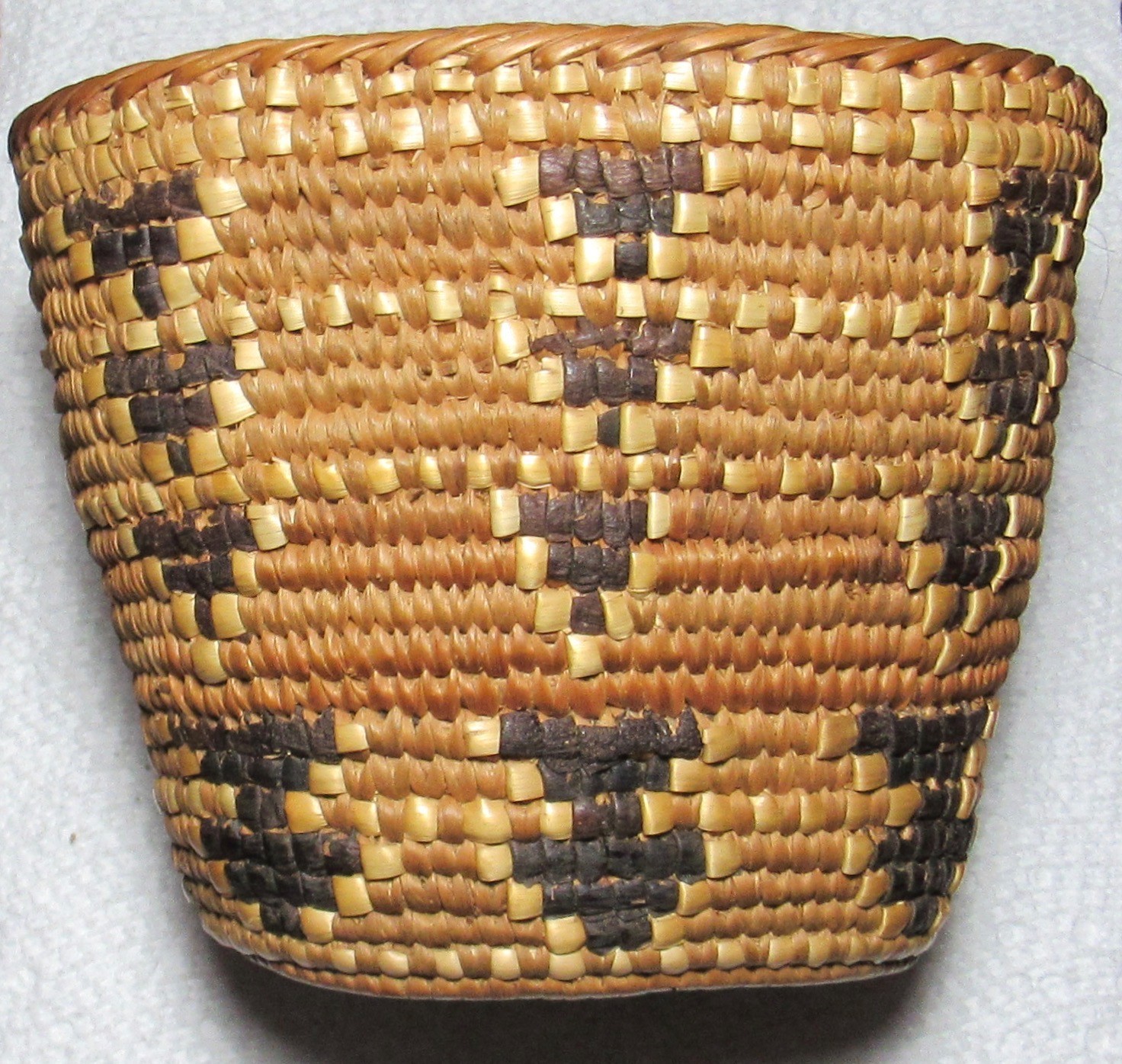 KLICKITAT PLATEAU INDIAN TREASURE IMBRICATED MOUNTAIN BASKET HAT NATIVE AMERICAN