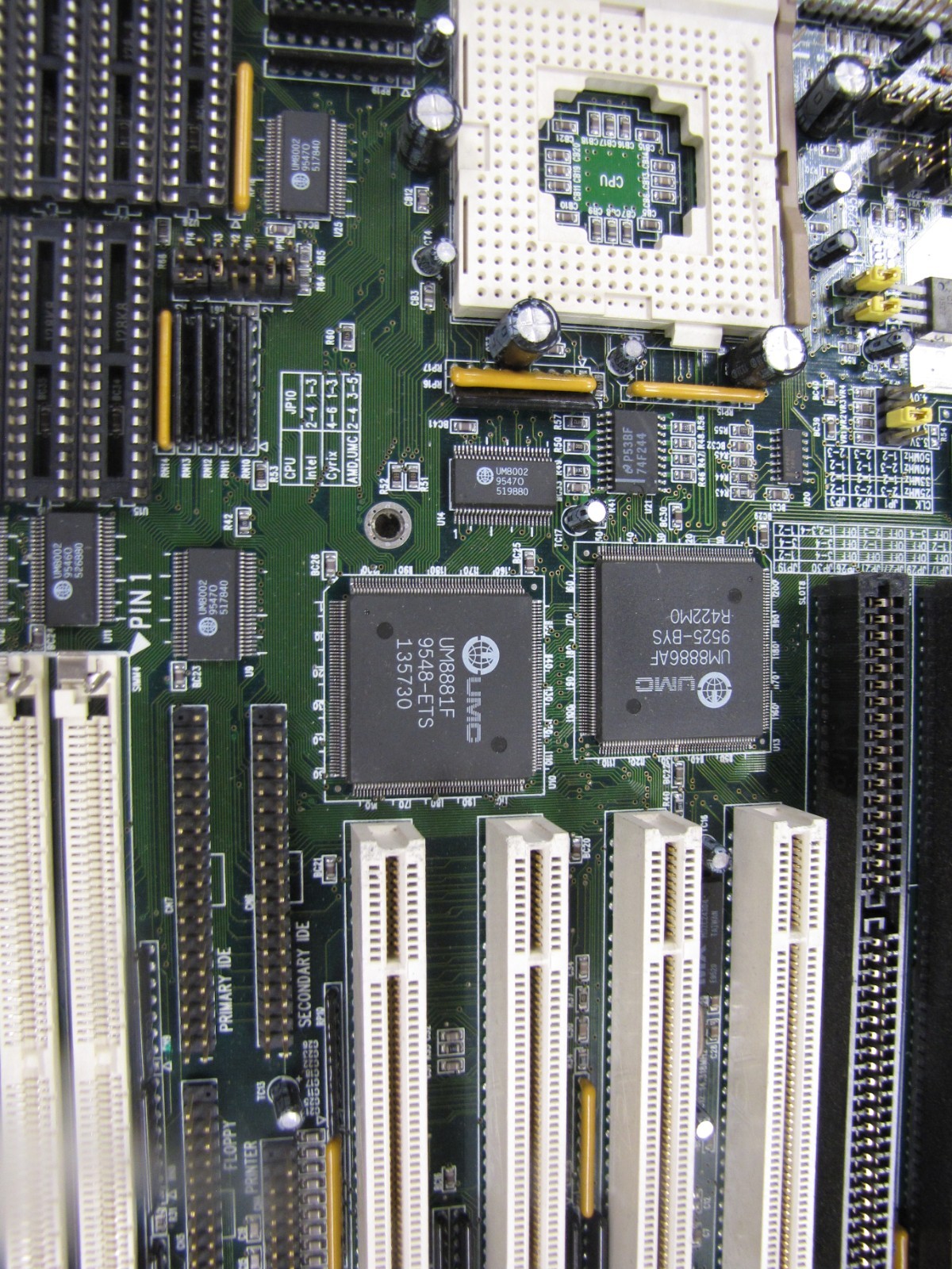 Vintage Socket 3 Baby-AT Motherboard UMC UM8886AF/UM8881F Chip - new condition!