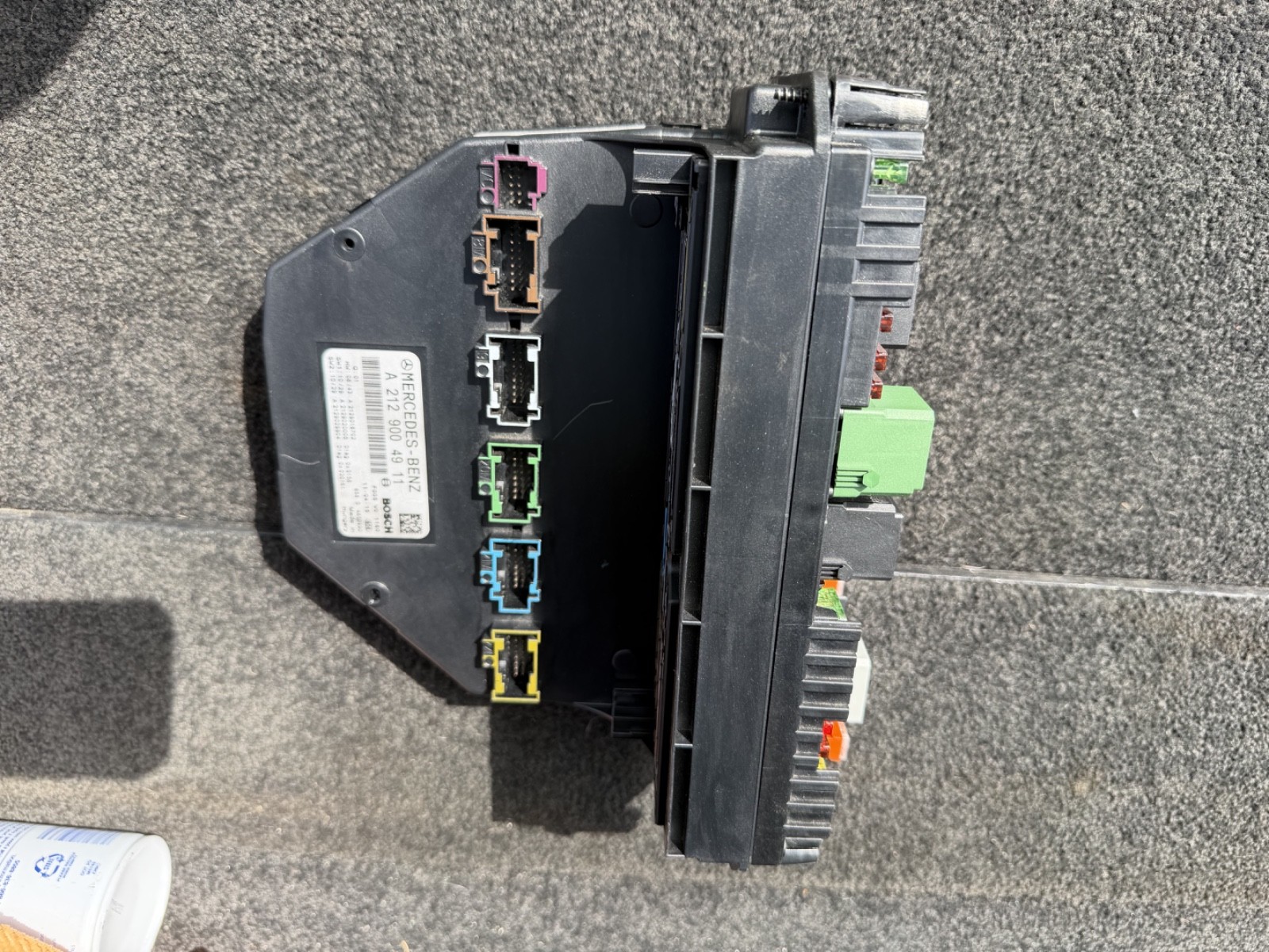 2010-2012 Mercedes-Benz E350 Front SAM Relay Fuse Box OEM 2129004911