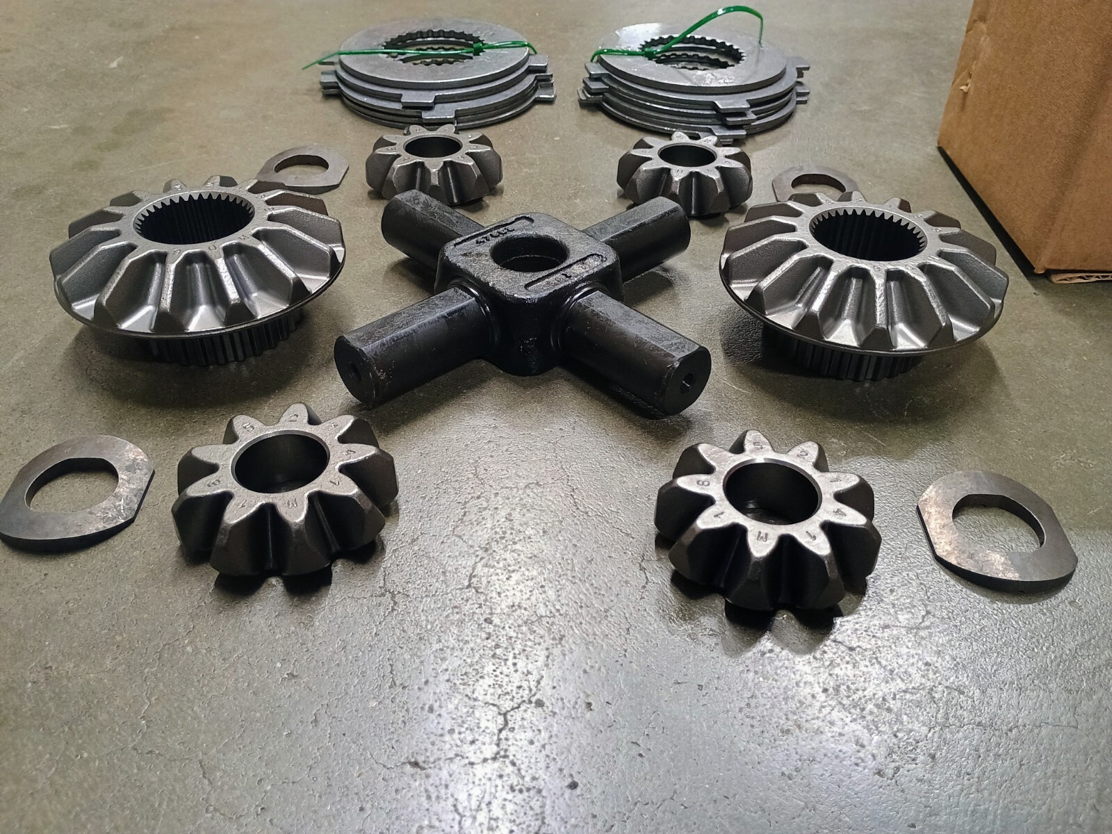 2003857 Dana 80 Trac Lok Differential Spider Gear Kit 35 Spline Ford Dodge