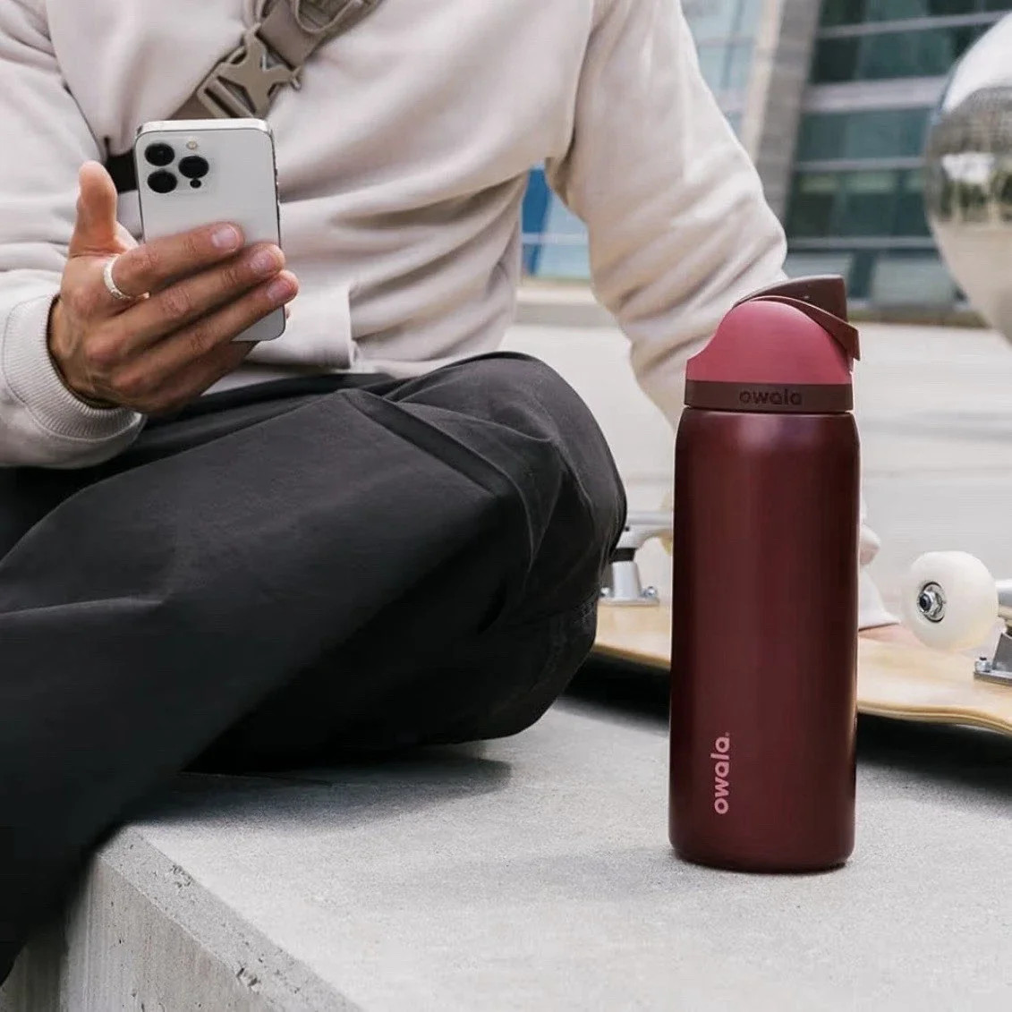 Owala Freesip 32oz Insulated Stainless Steel Water Bottle - Black Cherry