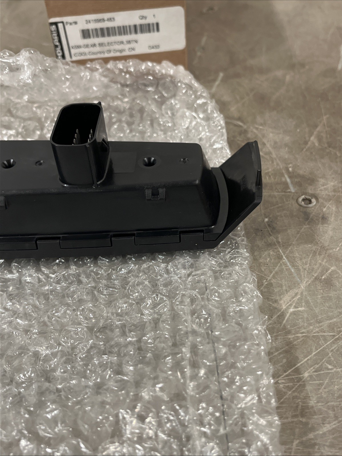 M4 OEM Polaris Slingshot ASM-Gear Selector 3 Button 2415969-463