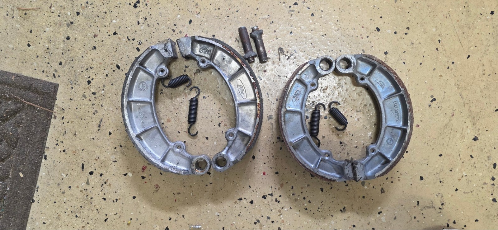 Honda  CL450 front and  Rear Brake Shoes Brakes