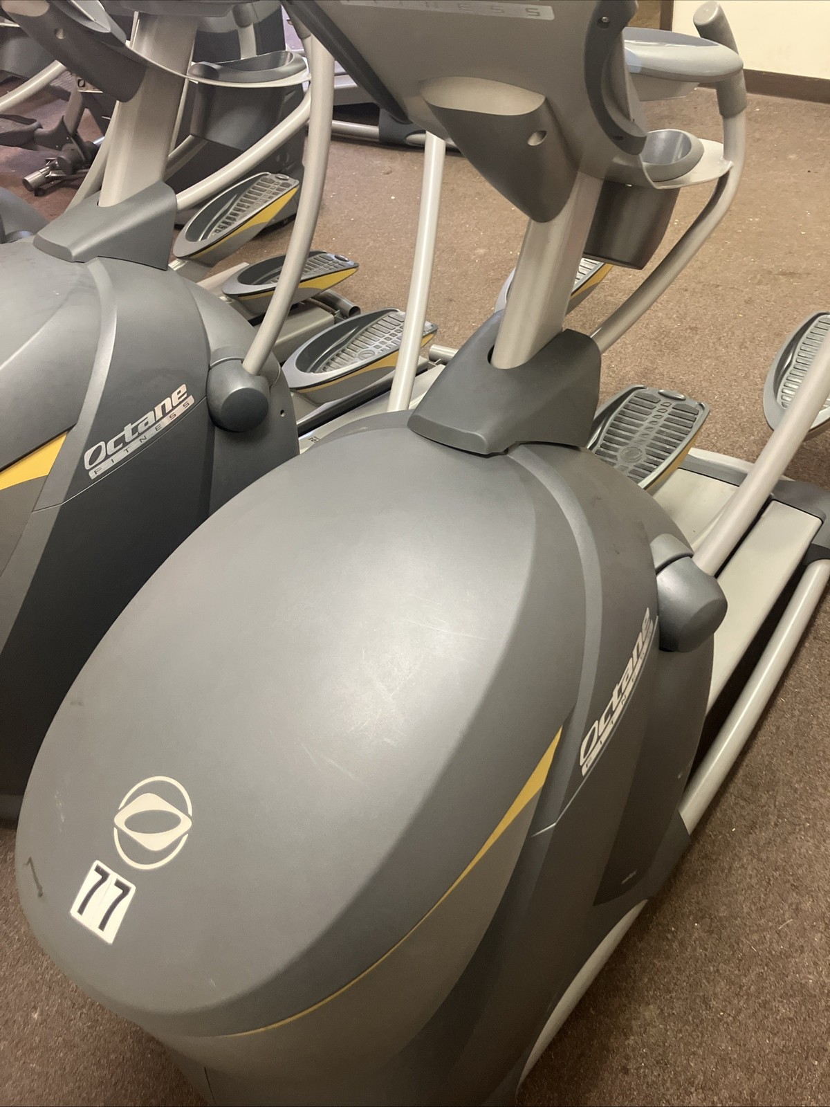 Octane Pro 4700 Elliptical Crosstrainer - SHIPPING NOT INCLUDED