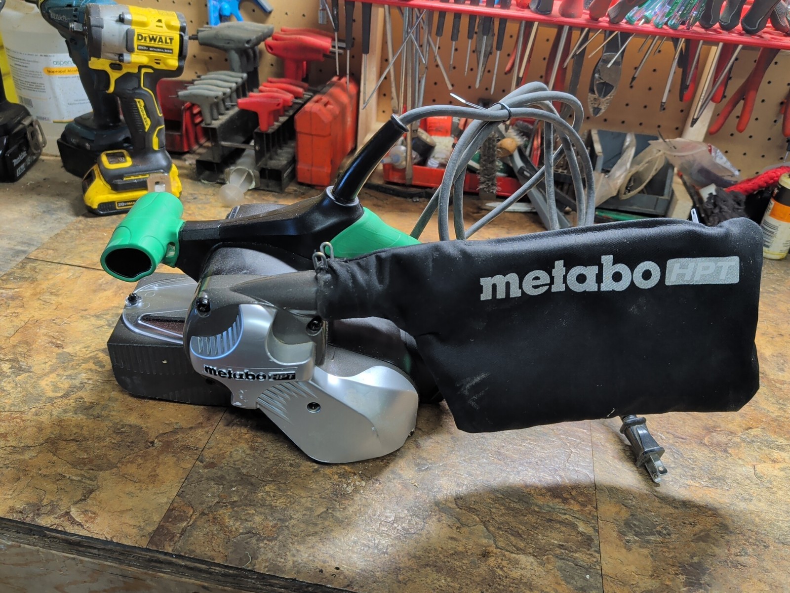 Metabo HPT 1020W Belt Sander - SB8V2