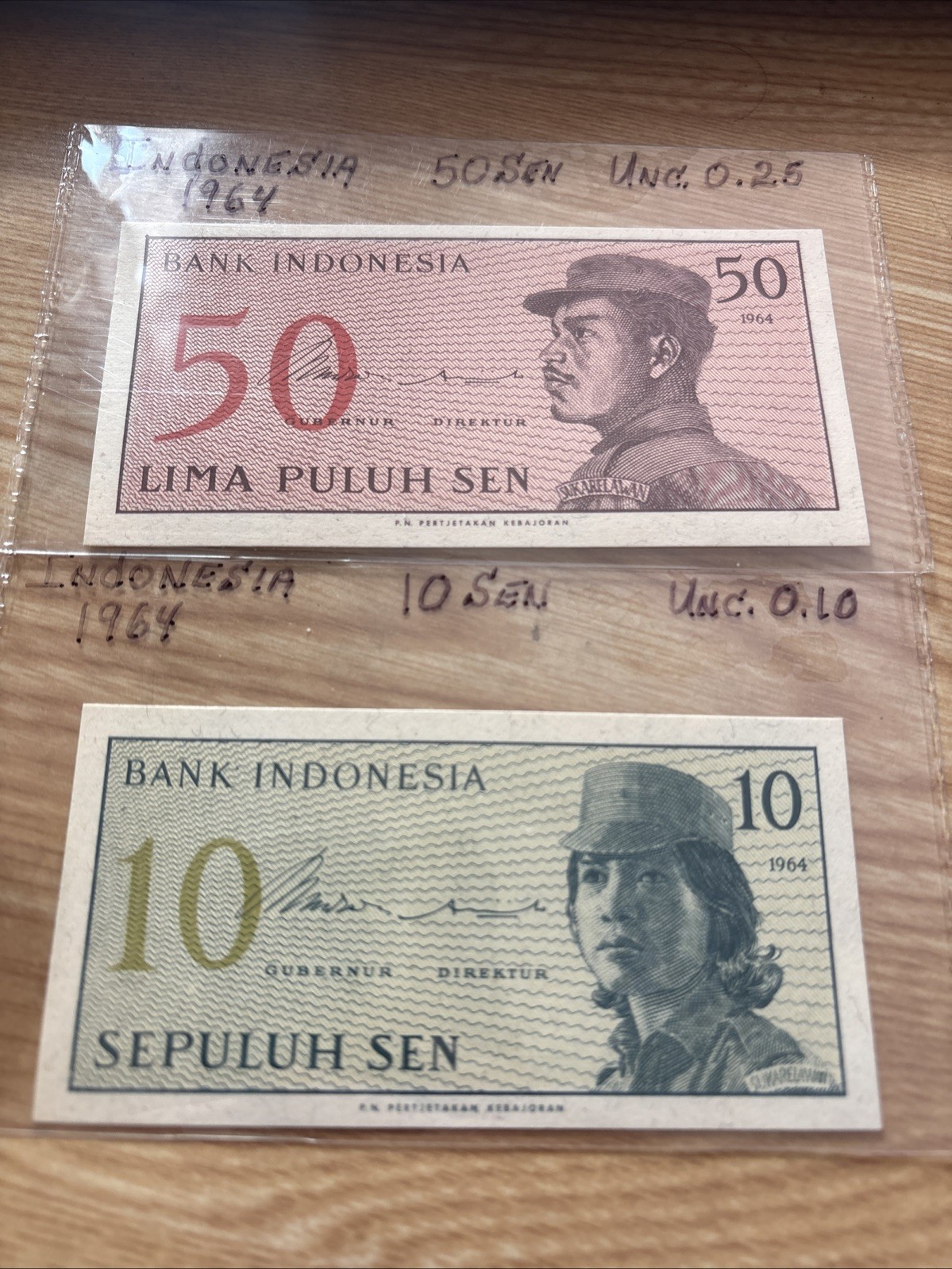 Large Lot Of Indonesia Banknotes