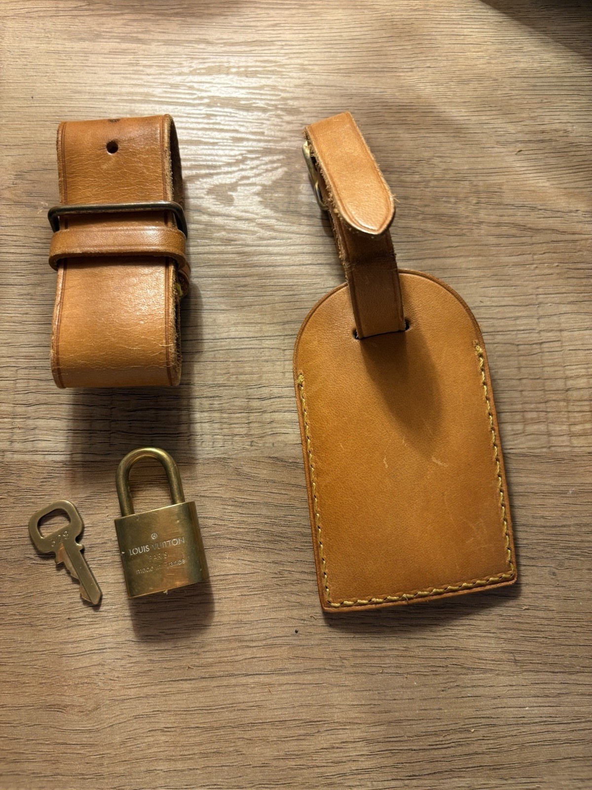Louis Vuitton Authentic Luggage Tag Lock & Key Set