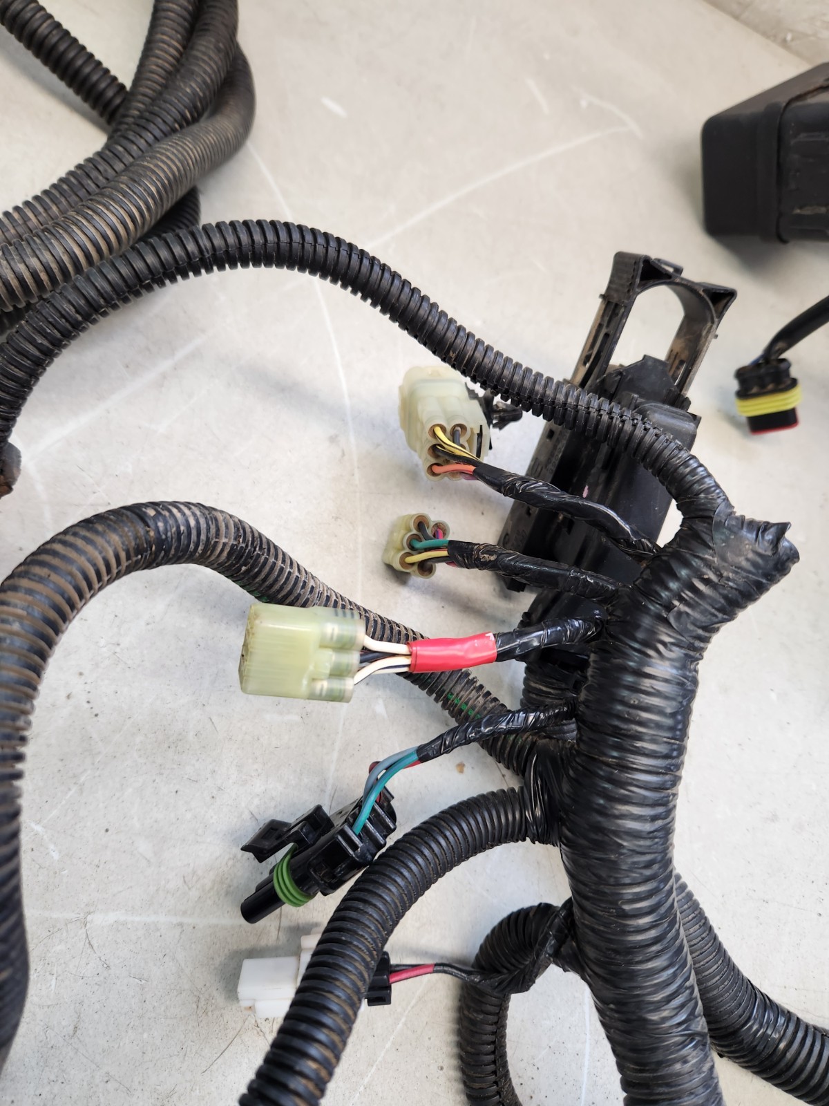 2008 Can-Am outlander 800 wire harness coil voltage efi