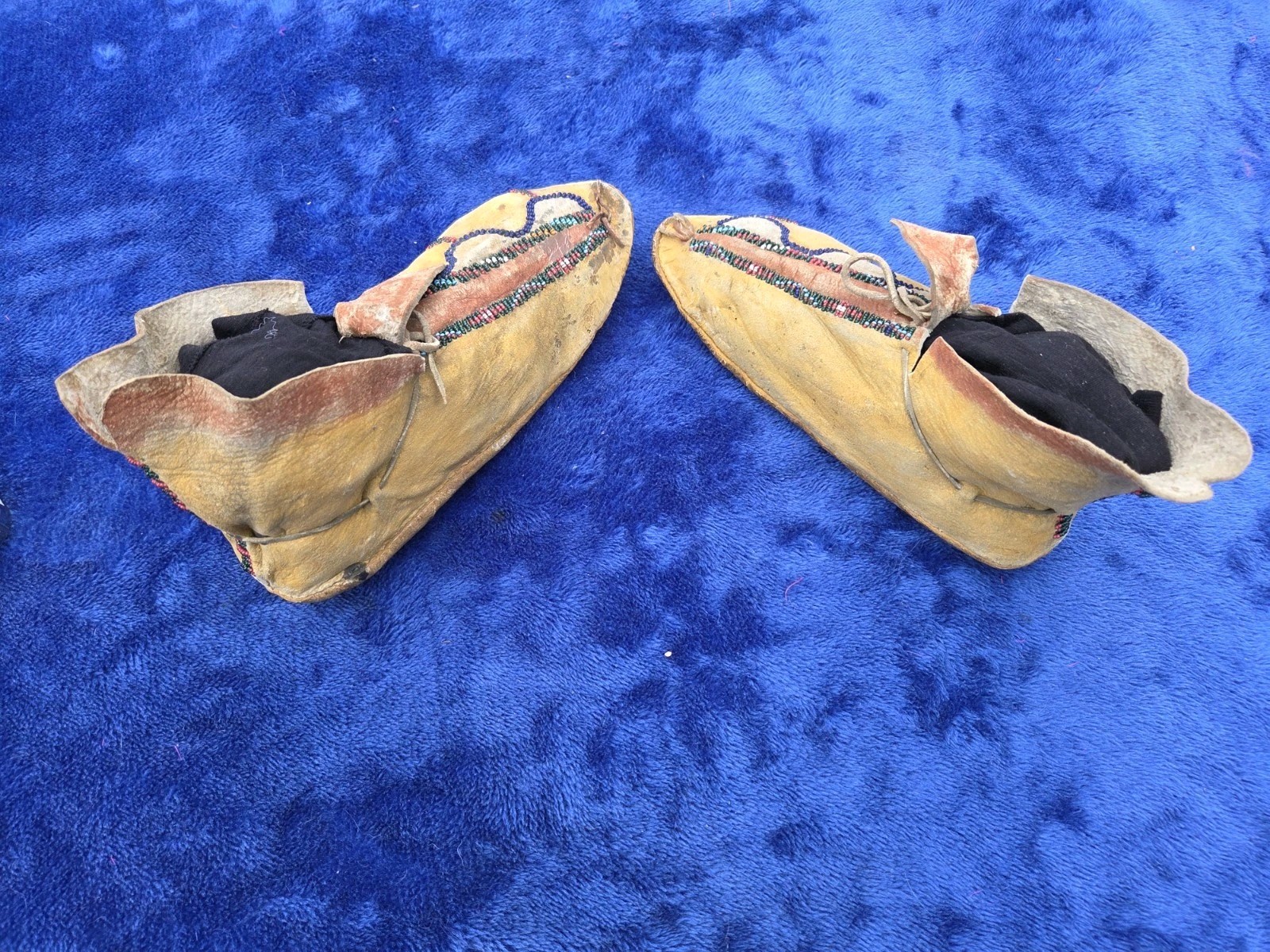1880 KIOWA APACHE MOCCASINS