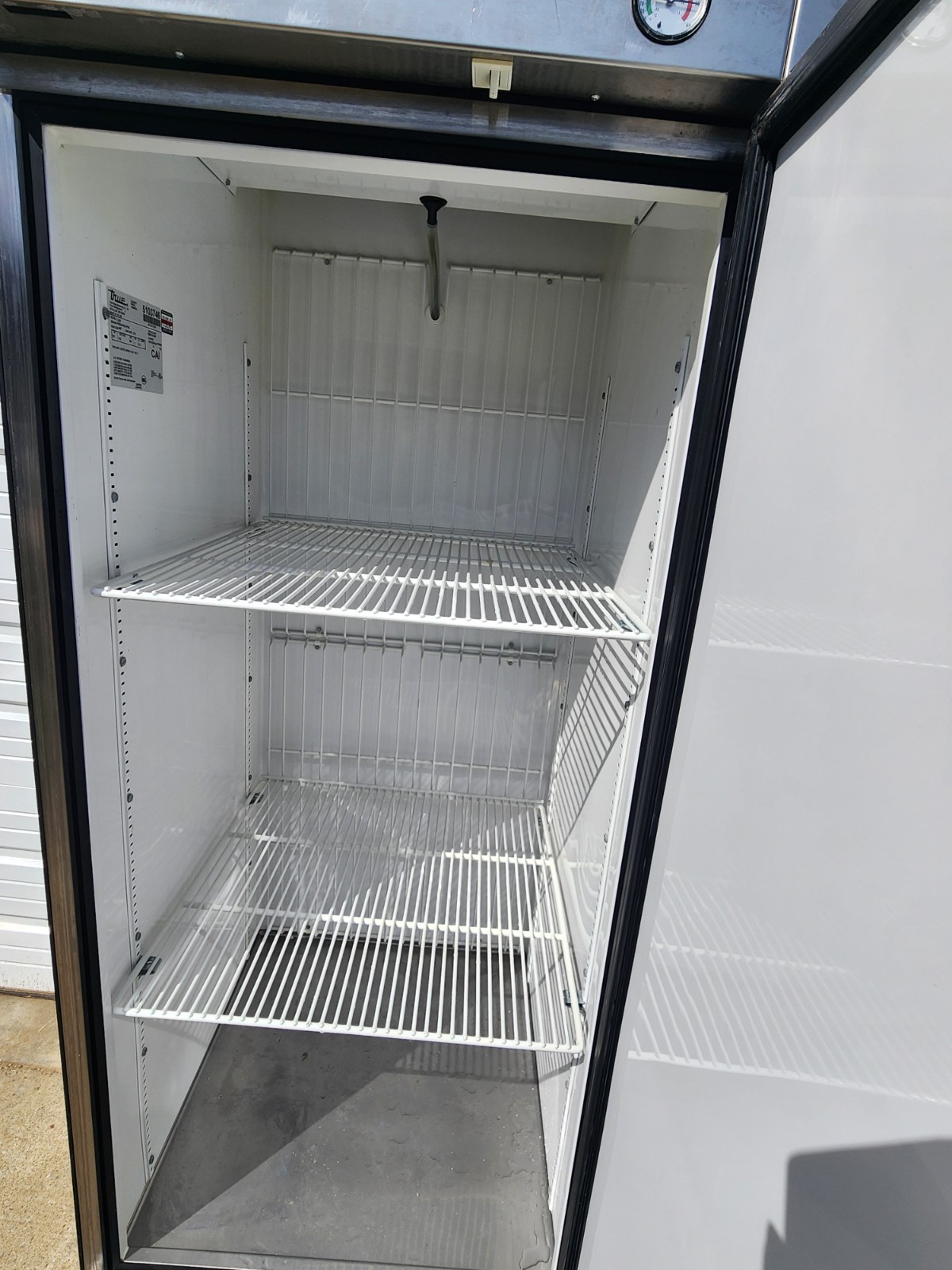 TRUE T-23F SINGLE DOOR REACH-IN FREEZER