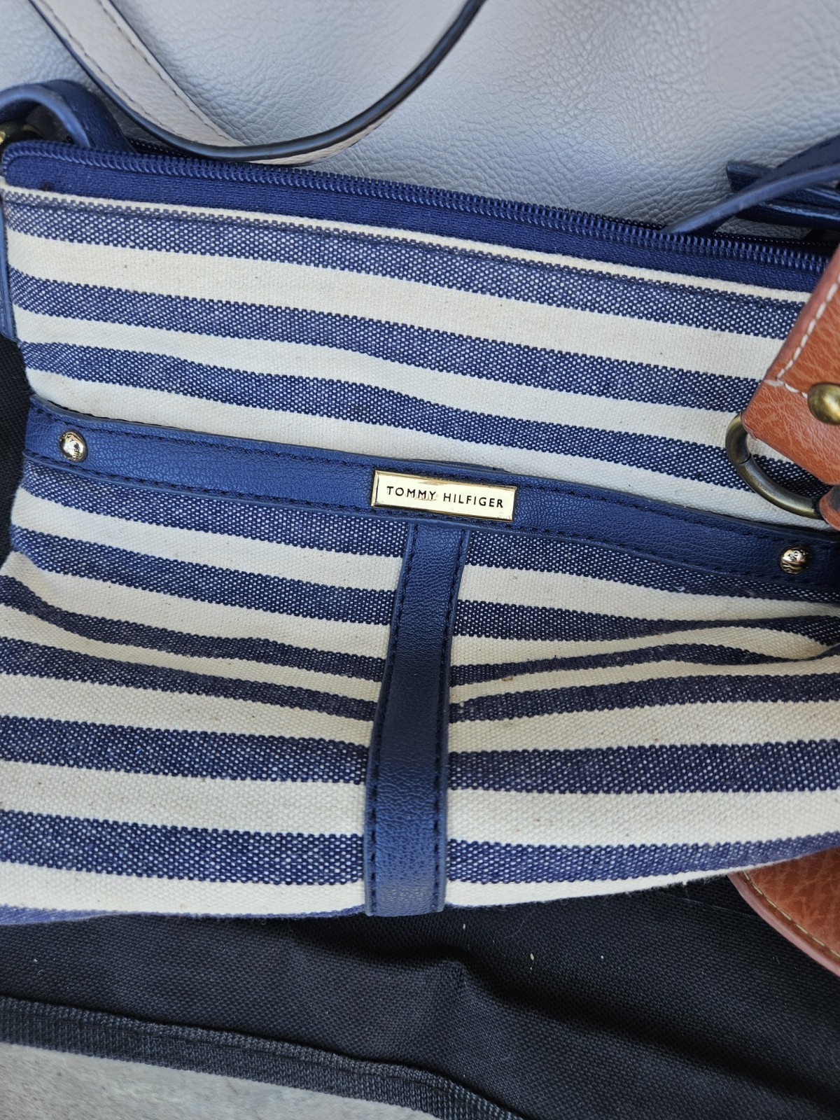 Vintage Purses lot Of 5: 1 Steve Madden, Tommy Hilfiger, Nine West, Michs, Omega