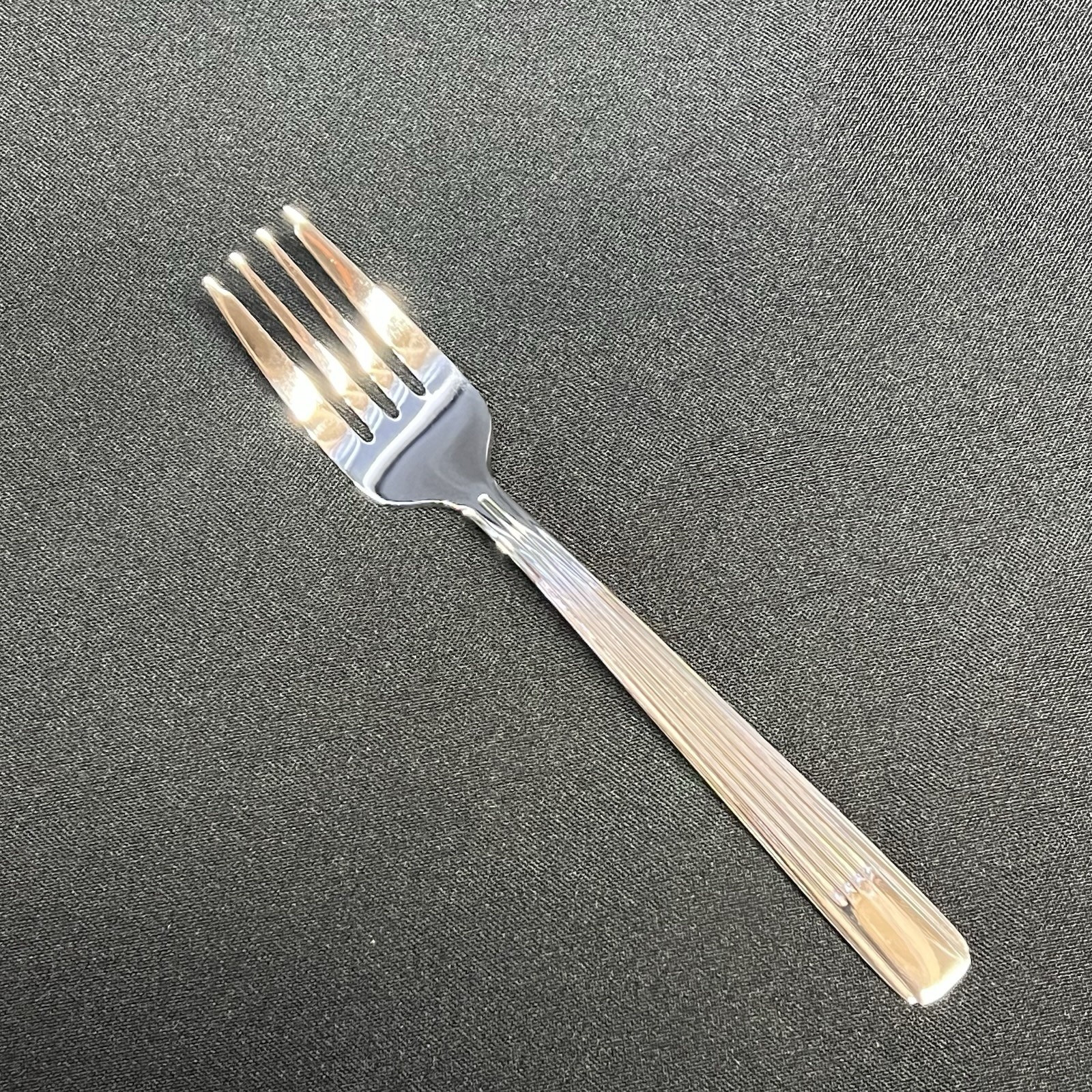 12-ct Heavy Weight 6¾" Salad/Dessert Fork • Varick Estate • 18/0 Stainless Steel