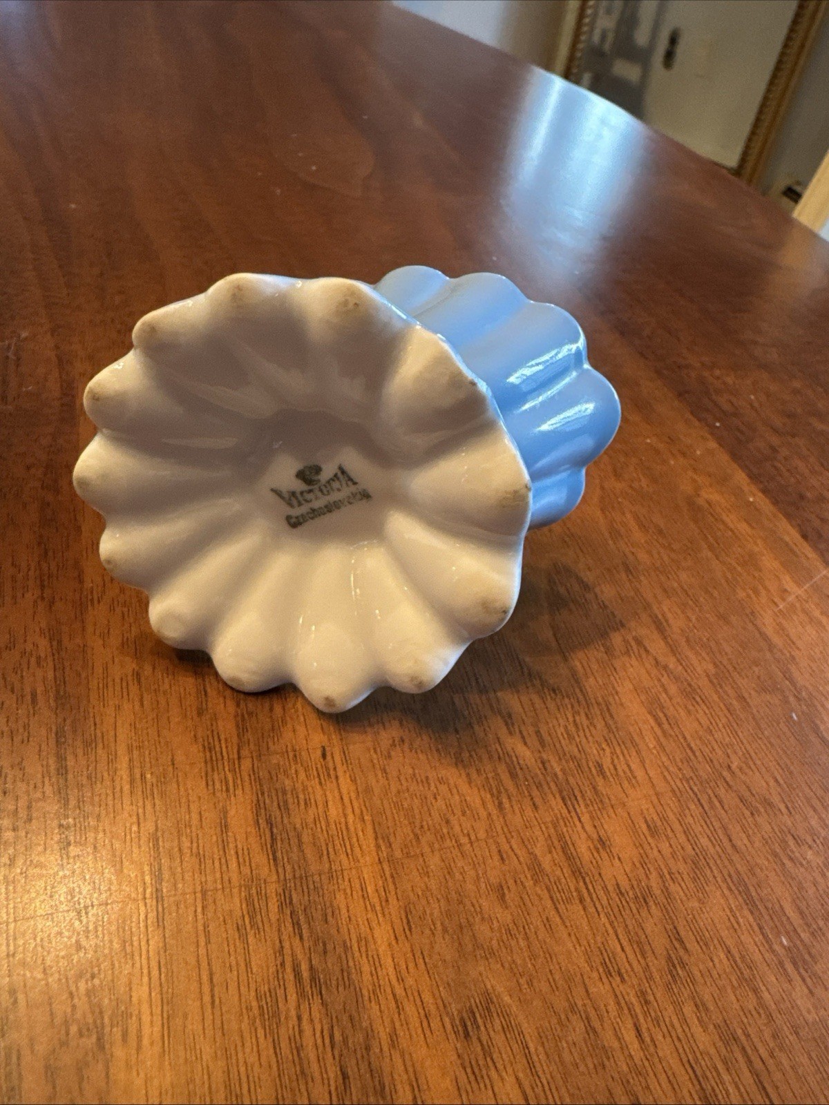 Vintage Victoria Czechoslovakia Porcelain Shell Open Salt Cellar – Ruffled Foot