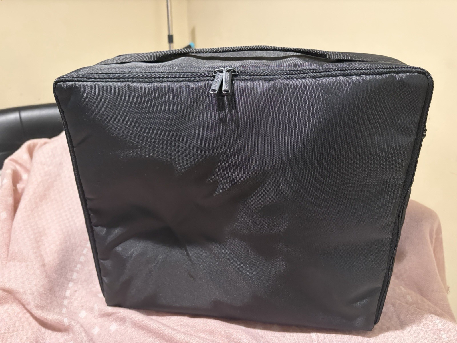 Vintage Case Logic Double Sided 120 Capacity Cassette Storage Travel Case