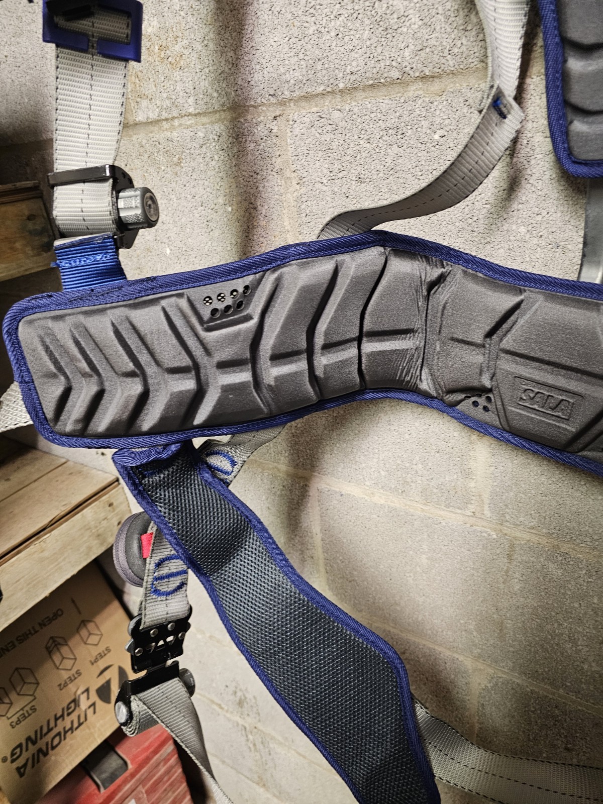 3M DBI-SALA EXOFIT STRATA XL FULL BODY HARNESS FALL PROTECTION XL BELT 1112538