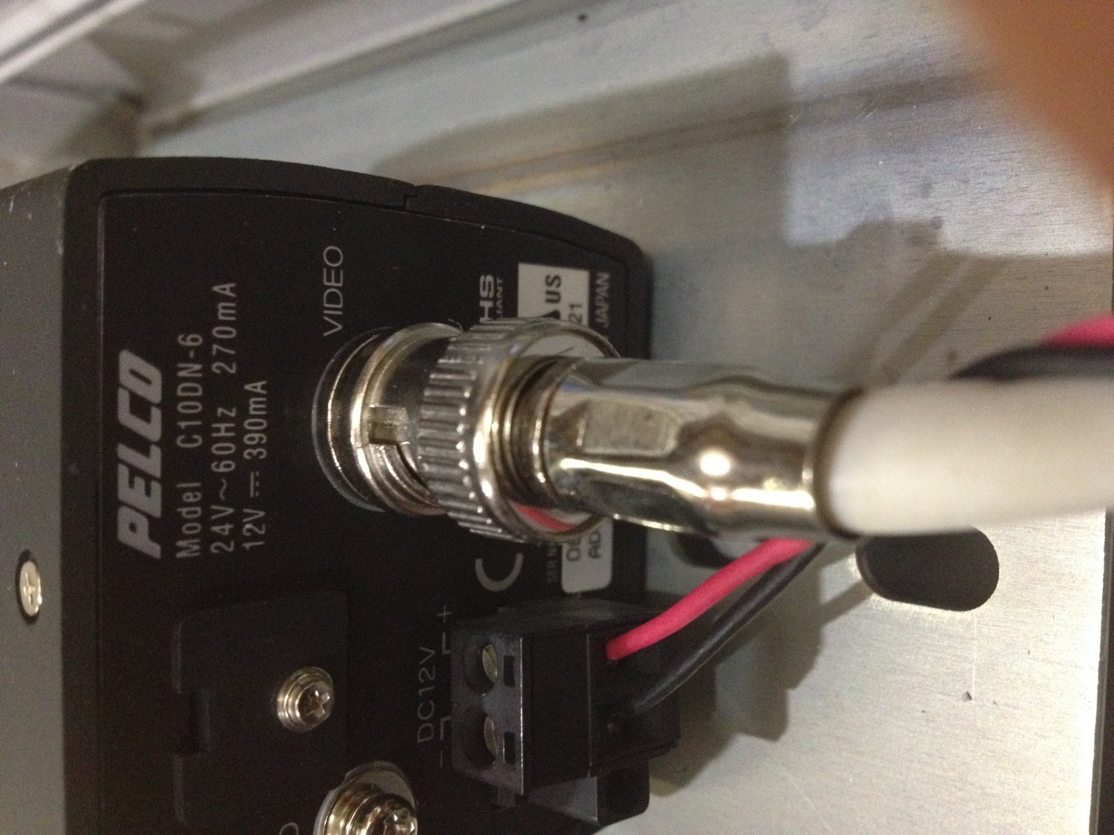 PELCO CAMERA C10DN-6 24V~ W/ ENCLOSURE EH3512 (J1)