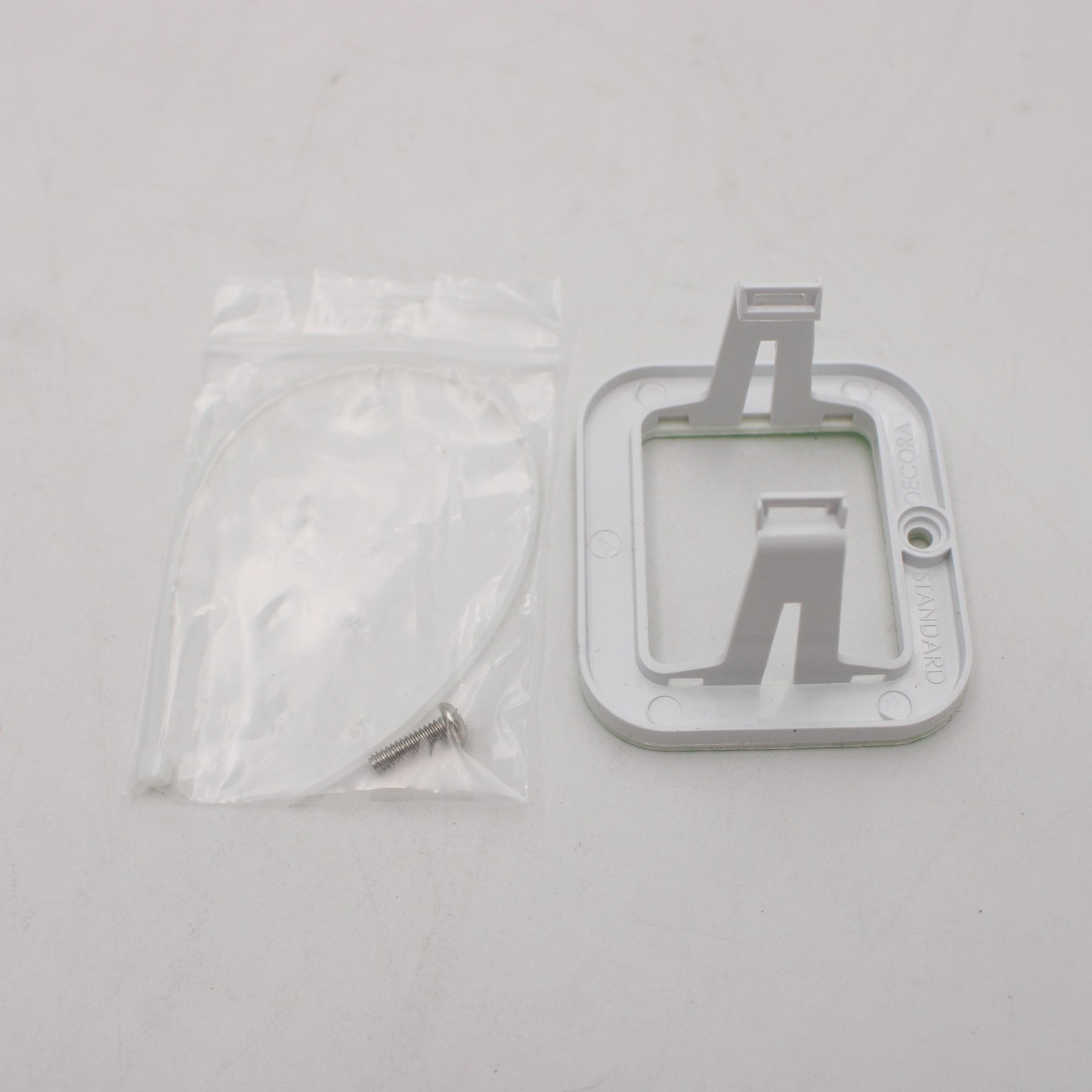 Qolsys IQ Panel 4 Wireless Touchscreen Control Panel In White IQP4001