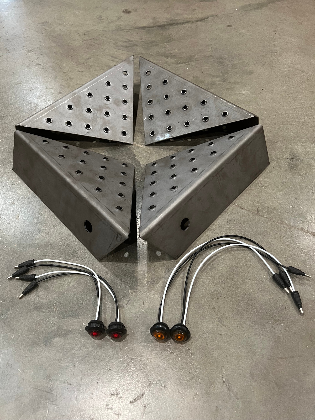 SLIMLINE F/R w/LED Lts Trailer Fender Side Step, Steel, Fender Side Bracket