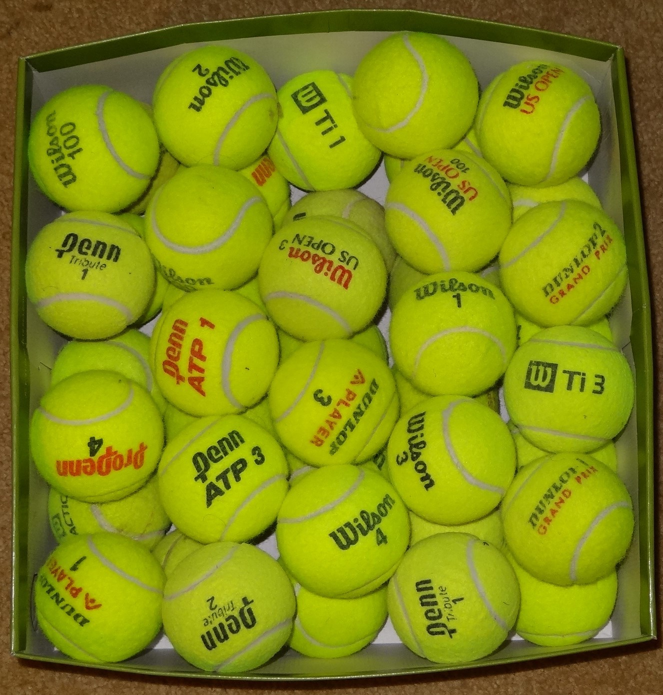 50 Used Tennis Balls mixed brands. Good Condition, Used indoor (tennis club)