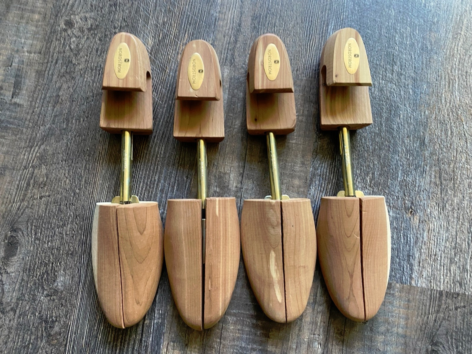 Nordstrom Men's Wooden Shoe Trees Strechers Shapers Size L-Large (2 Pairs)