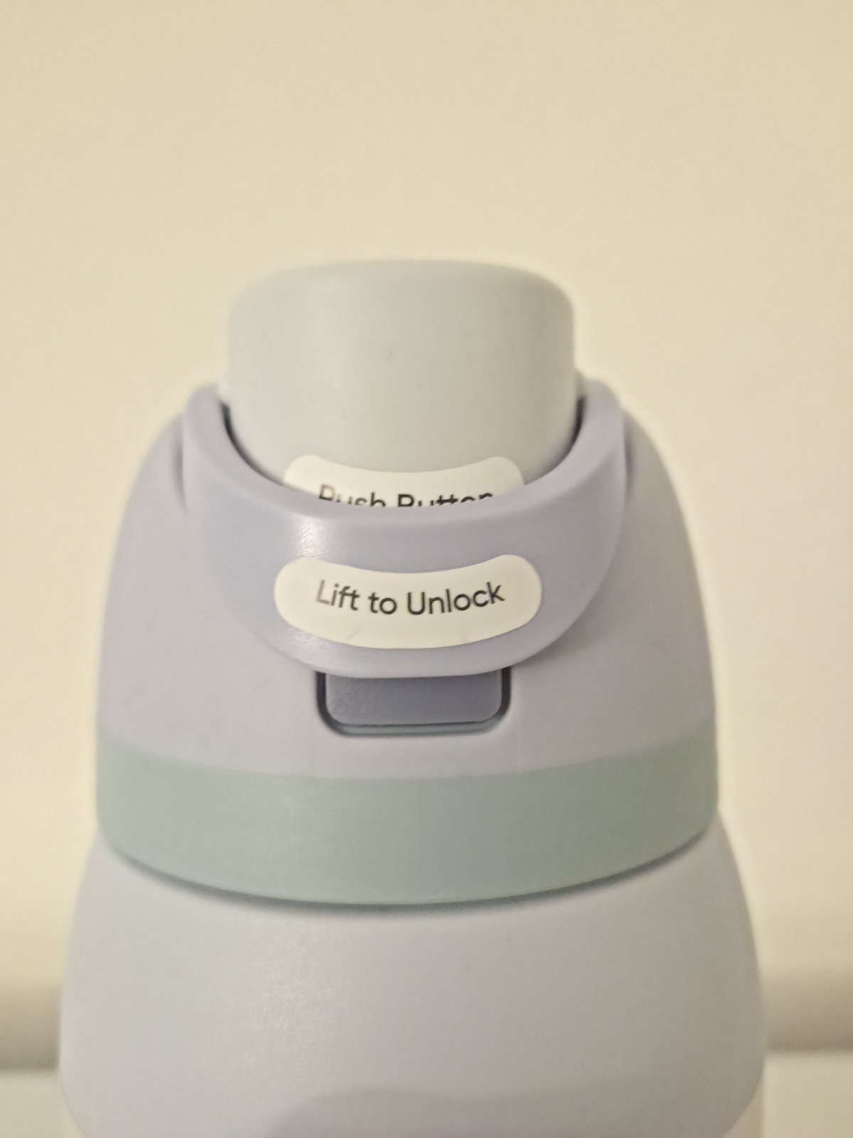 Owala FreeSip Stainless Steel Water Bottle / 40oz / Color: Open Air