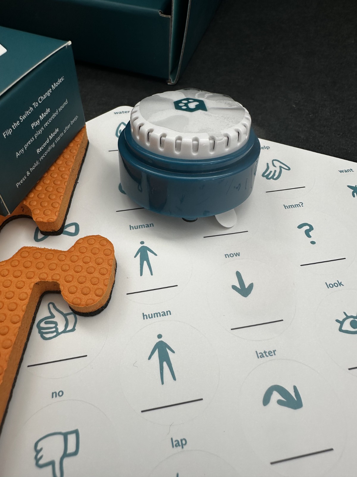 FluentPet Sp UP Get started Kit – 6 Buttons + 3 Tiles + Stickers – Used