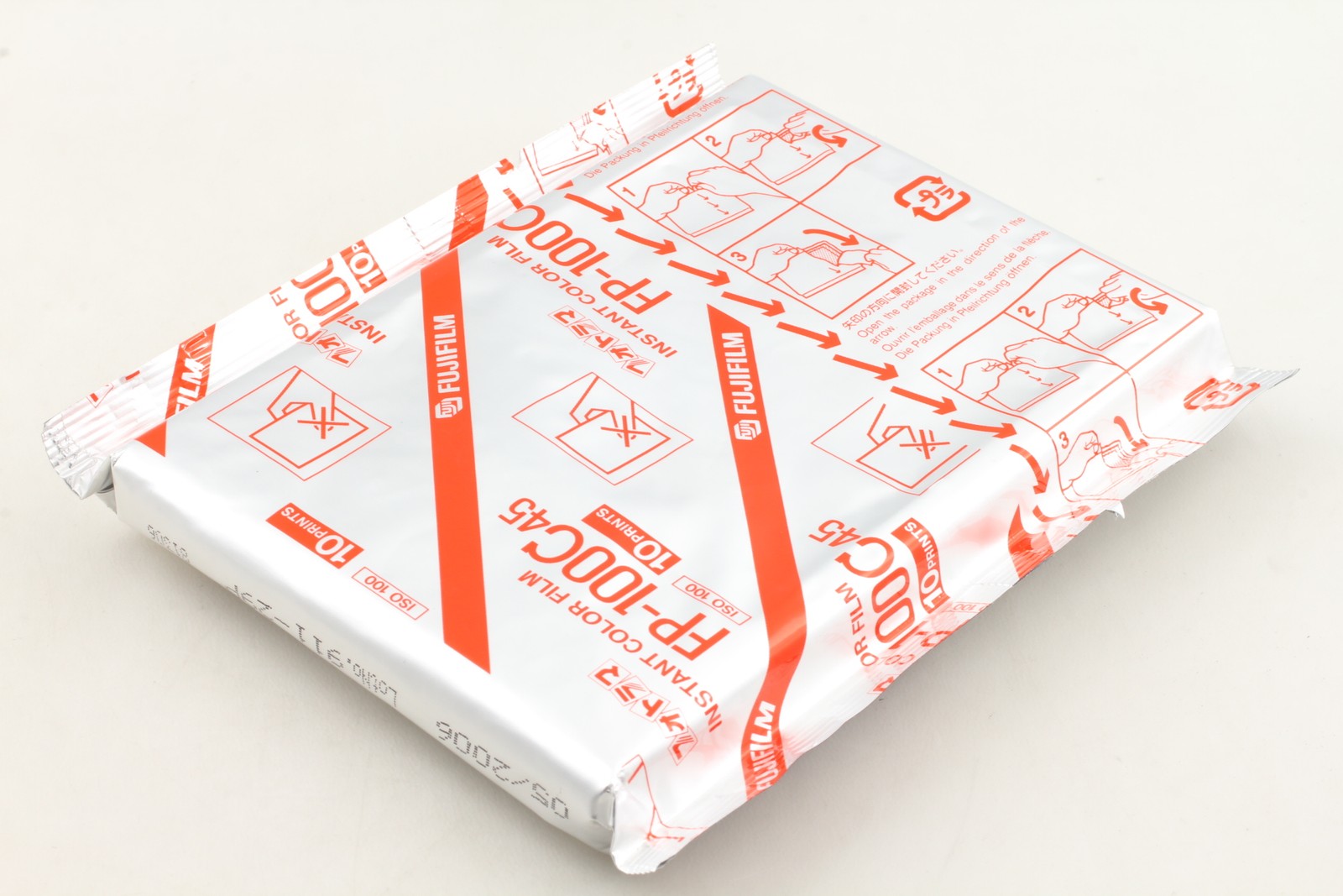 [Unused] Fujifilm Fuji FP-100C 45 Instant Color Film Expired 2006/5 From JAPAN