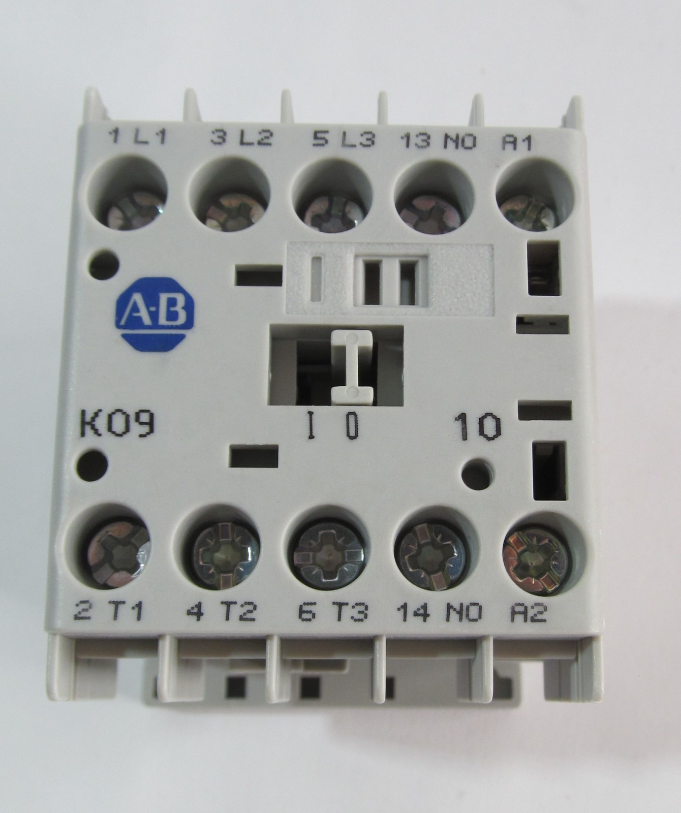 NEW ALLEN BRADLEY 100-K09*10 MINI CONTACTOR 100-K09D10M 110V/120V 9A 3-POLE