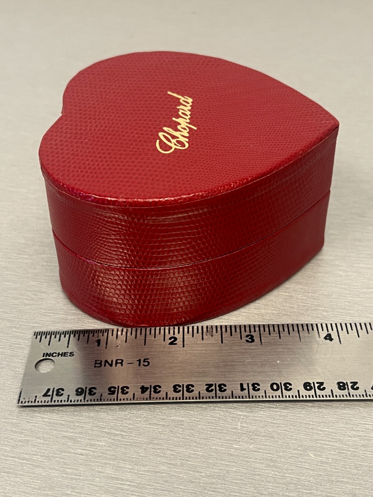 ORIGINAL CHOPARD HEART SHAPED STERlING SILVER RING DISPLAY BOX - VERY NICE!