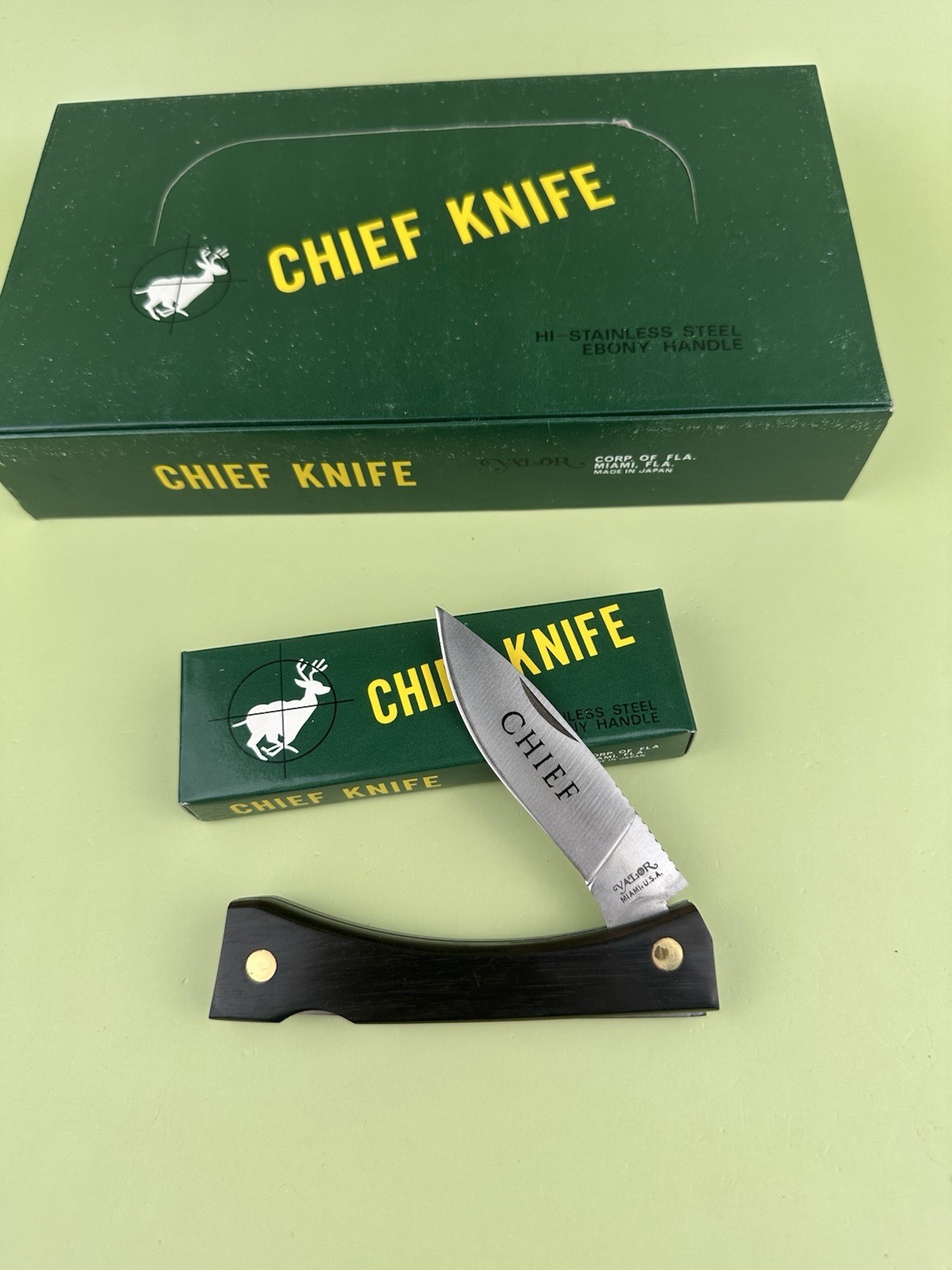 (12x) Vintage Pocket Knife VALOR CHIEF KNIFE Japan Ebony Handle Model 332 4 1/4”