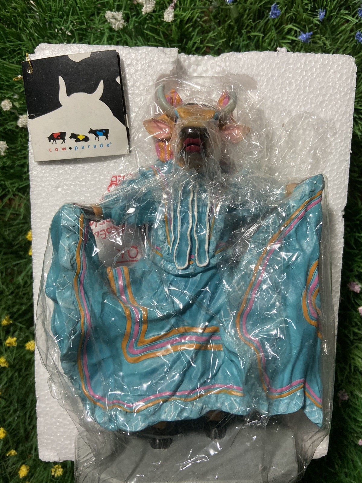 Cow Parade Vaca Folklorico 2004 Complete w/ Box & Tag Item #7710