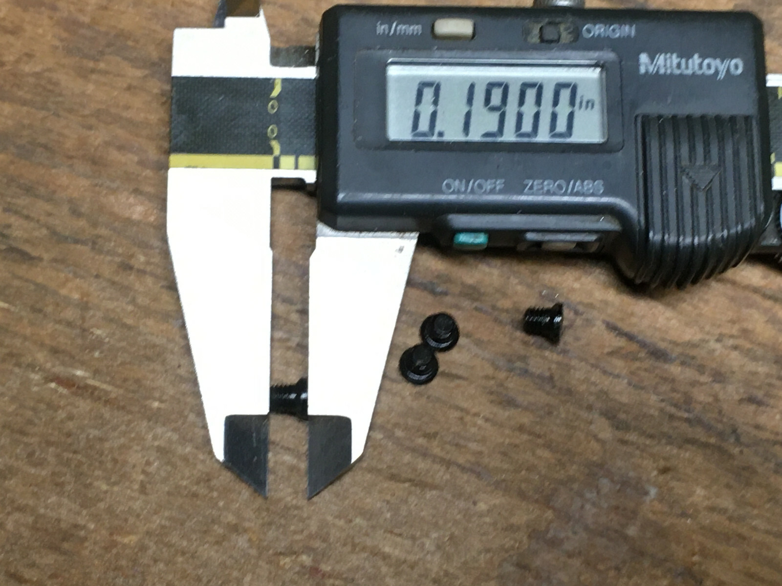 Set of 4 Remington 700, 740, 742, 760 Front Rear Sight mounting Screws 6-48 6 48