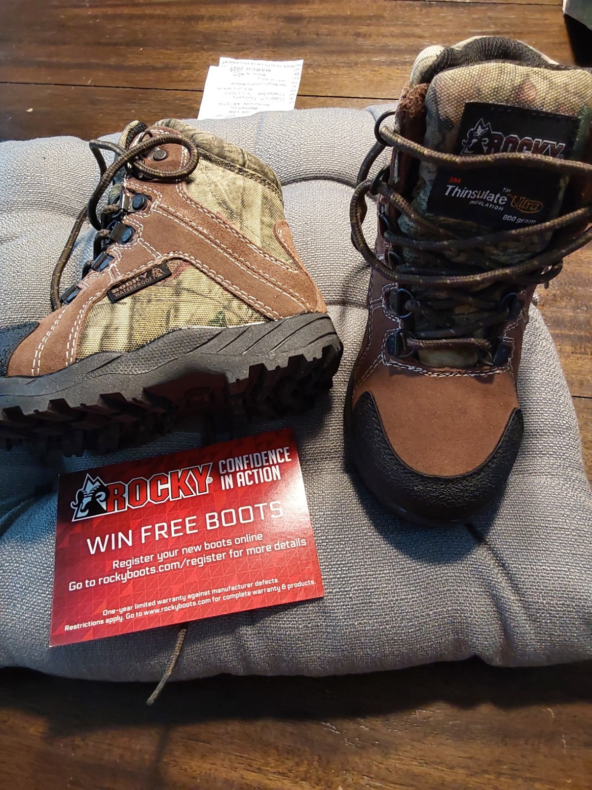 Kids Rocky Boots Size 10.5 insulation 800 g