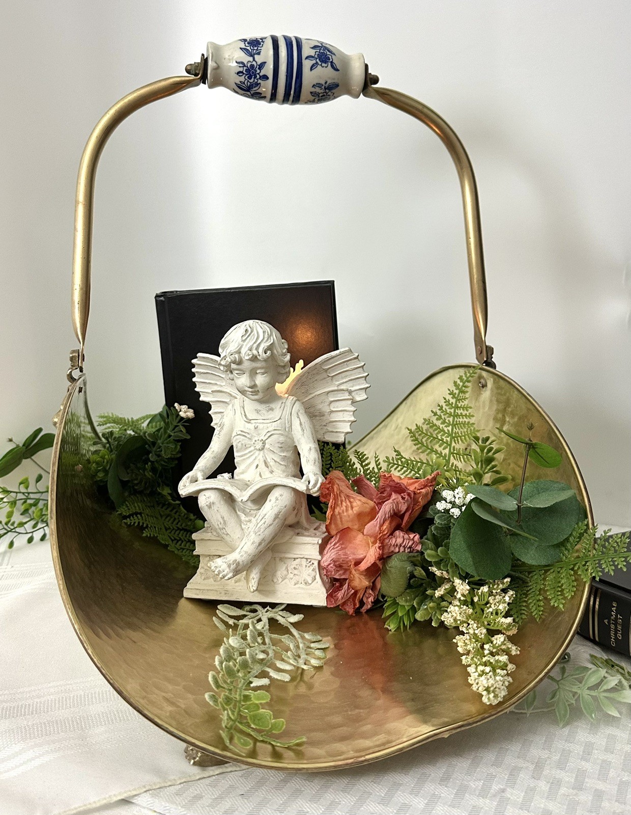 Vintage Brass Fireplace Log Holder Lion Paw Feet Delft Blue Handle Large