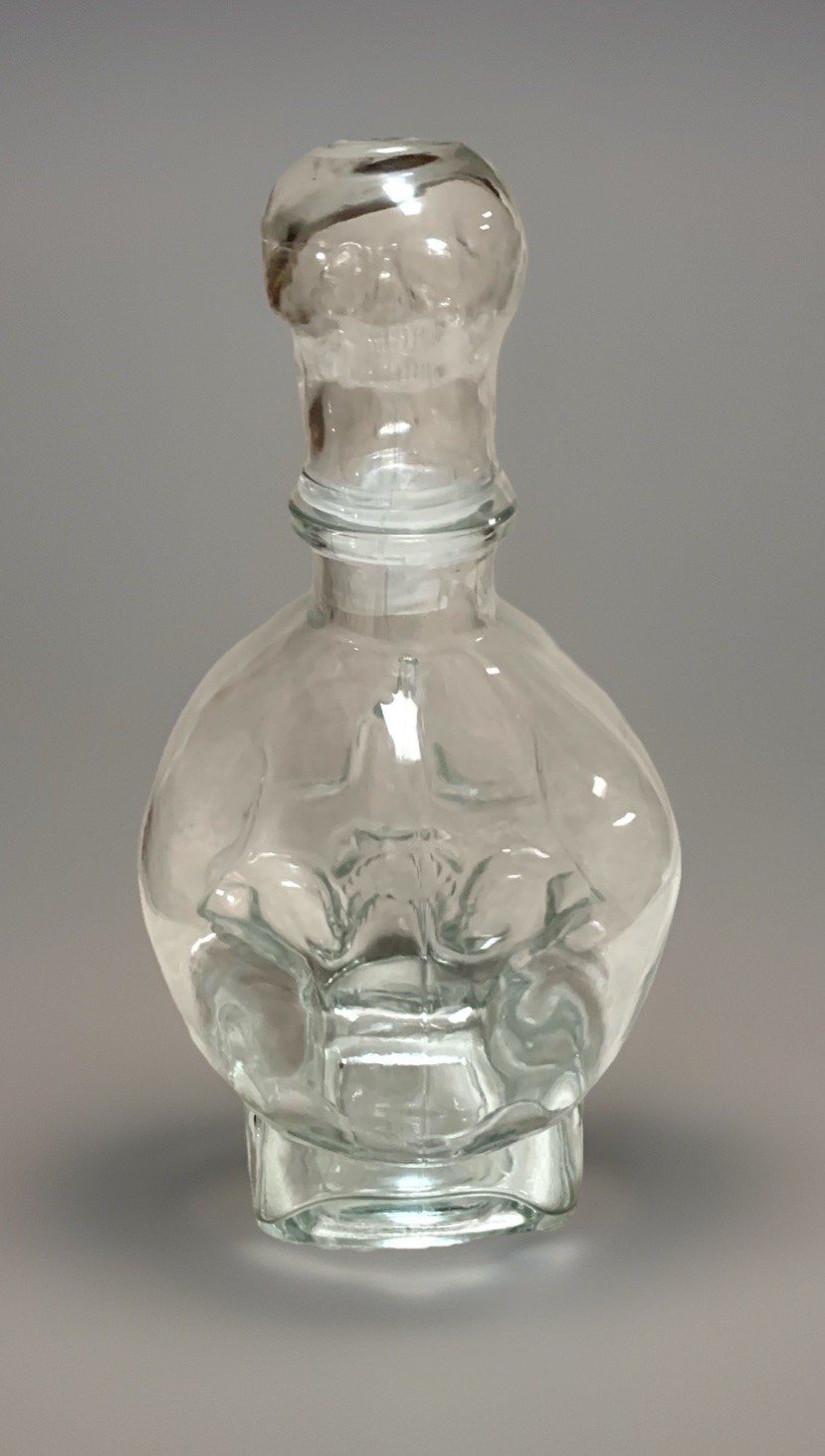 NEW 3D Figural Skull Clear Glass 26.5oz Decanter w/3D Mini Skull Stopper