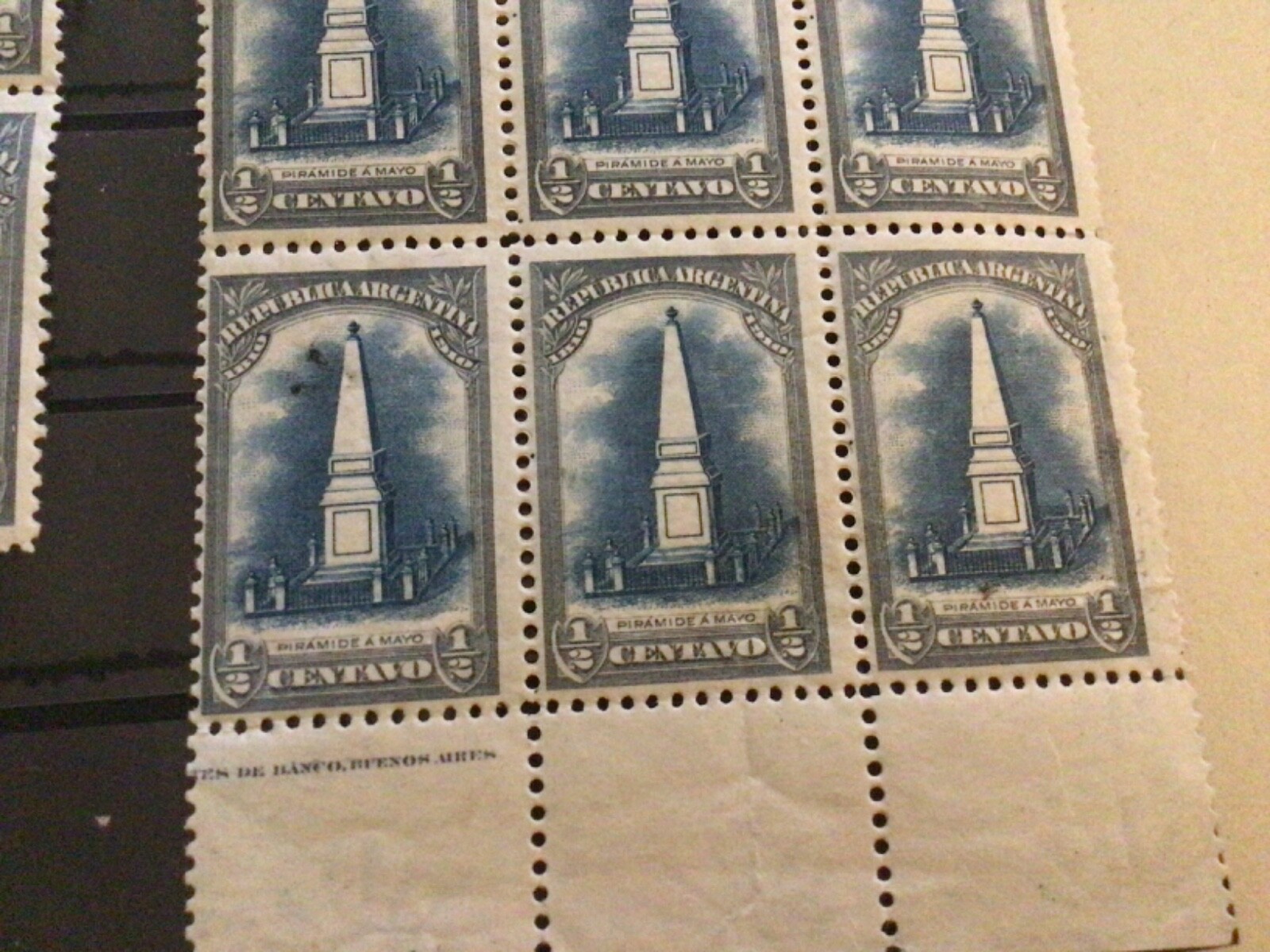 Argentina mint never hinged creasing stamps A9582