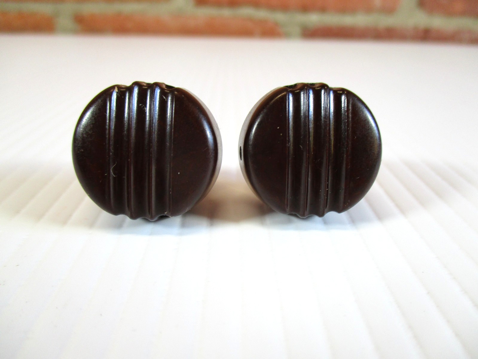 Pair of Vintage Brown Radio knobs Art Deco 7/8 Inch Wide